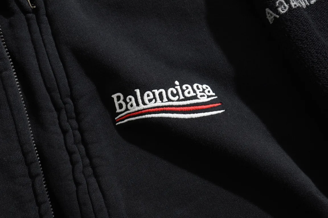 Logo-Embroidered Layered Zip-Up Hoodie D49922571 — view 15