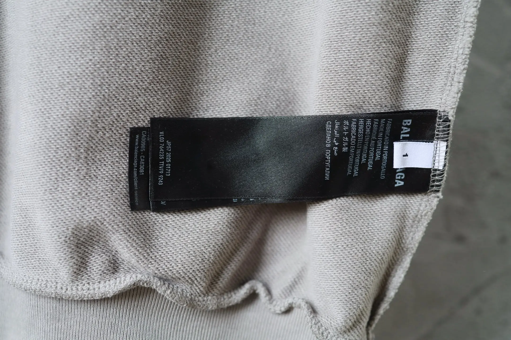 WFP Logo Print Zip-Up Hoodie D29922606 — view 9