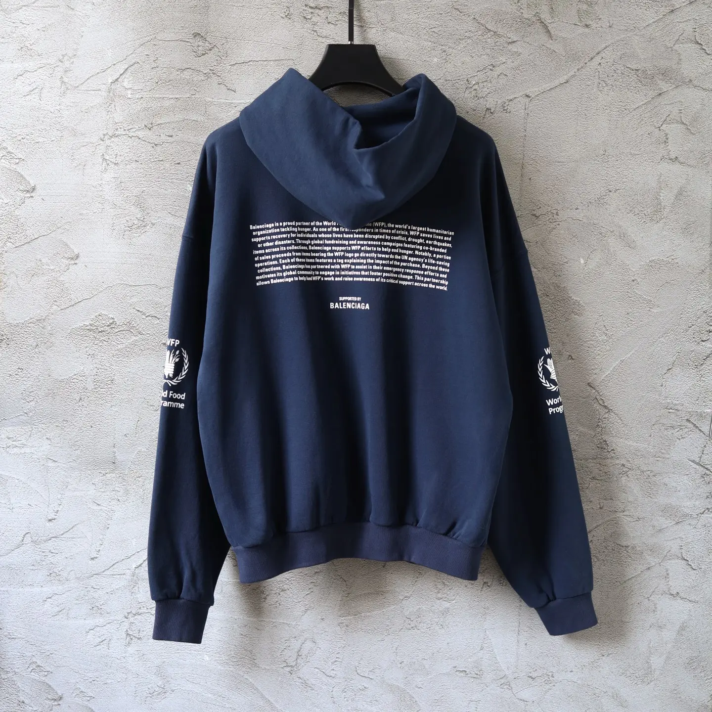 WFP Logo Print Zip-Up Hoodie D29922606 — view 20