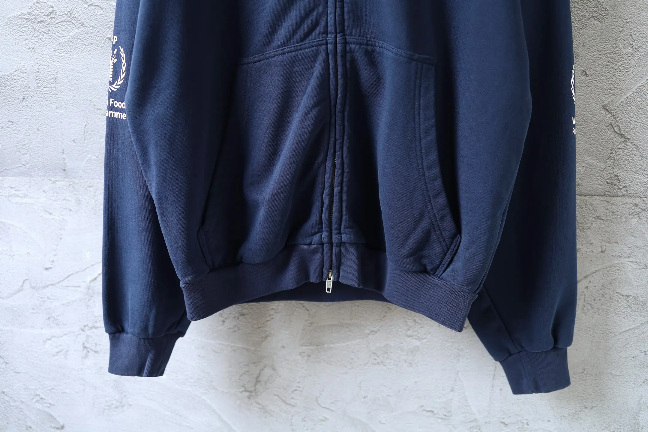 WFP Logo Print Zip-Up Hoodie D29922606 — view 24