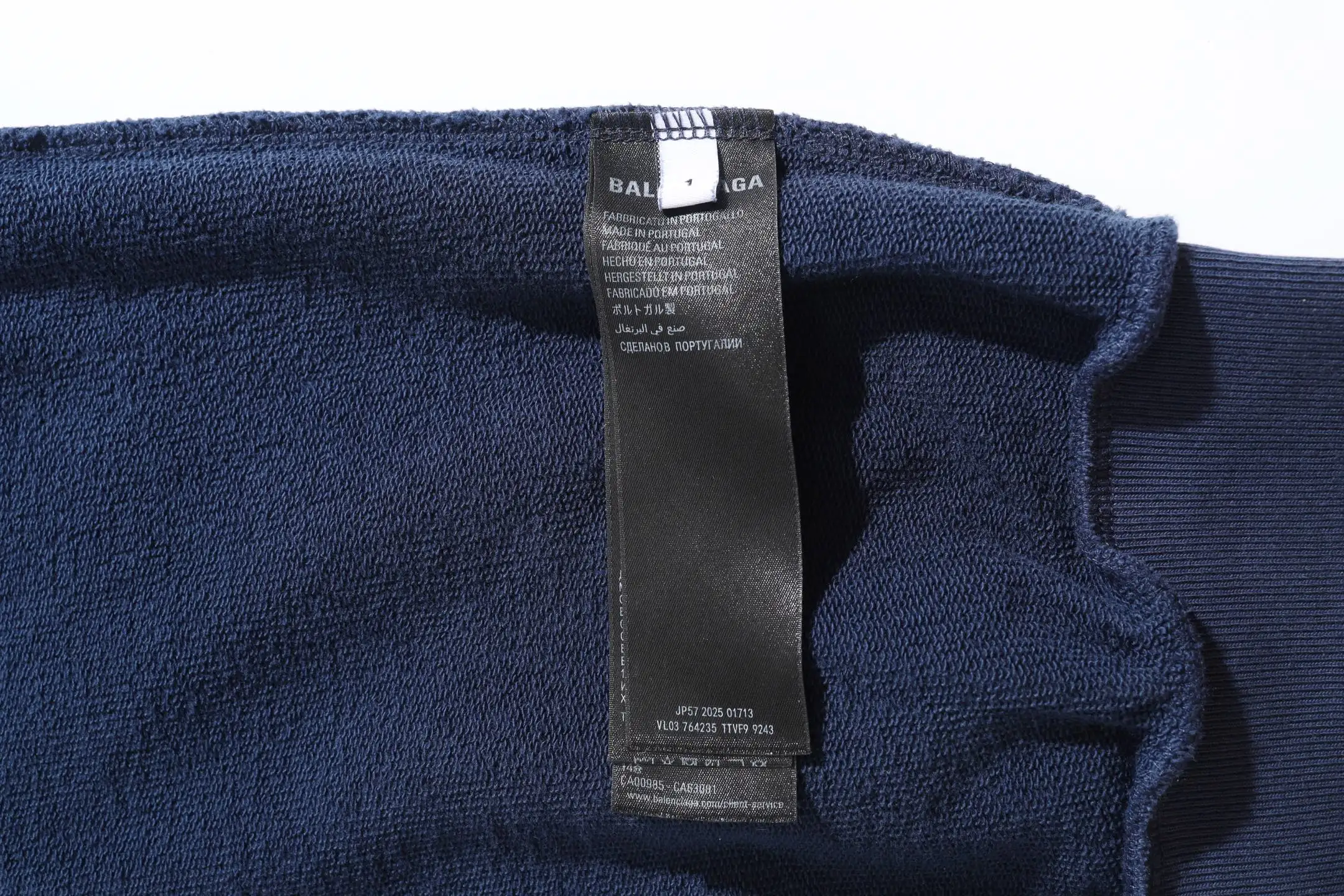 WFP Logo Print Zip-Up Hoodie D29922606 — view 36
