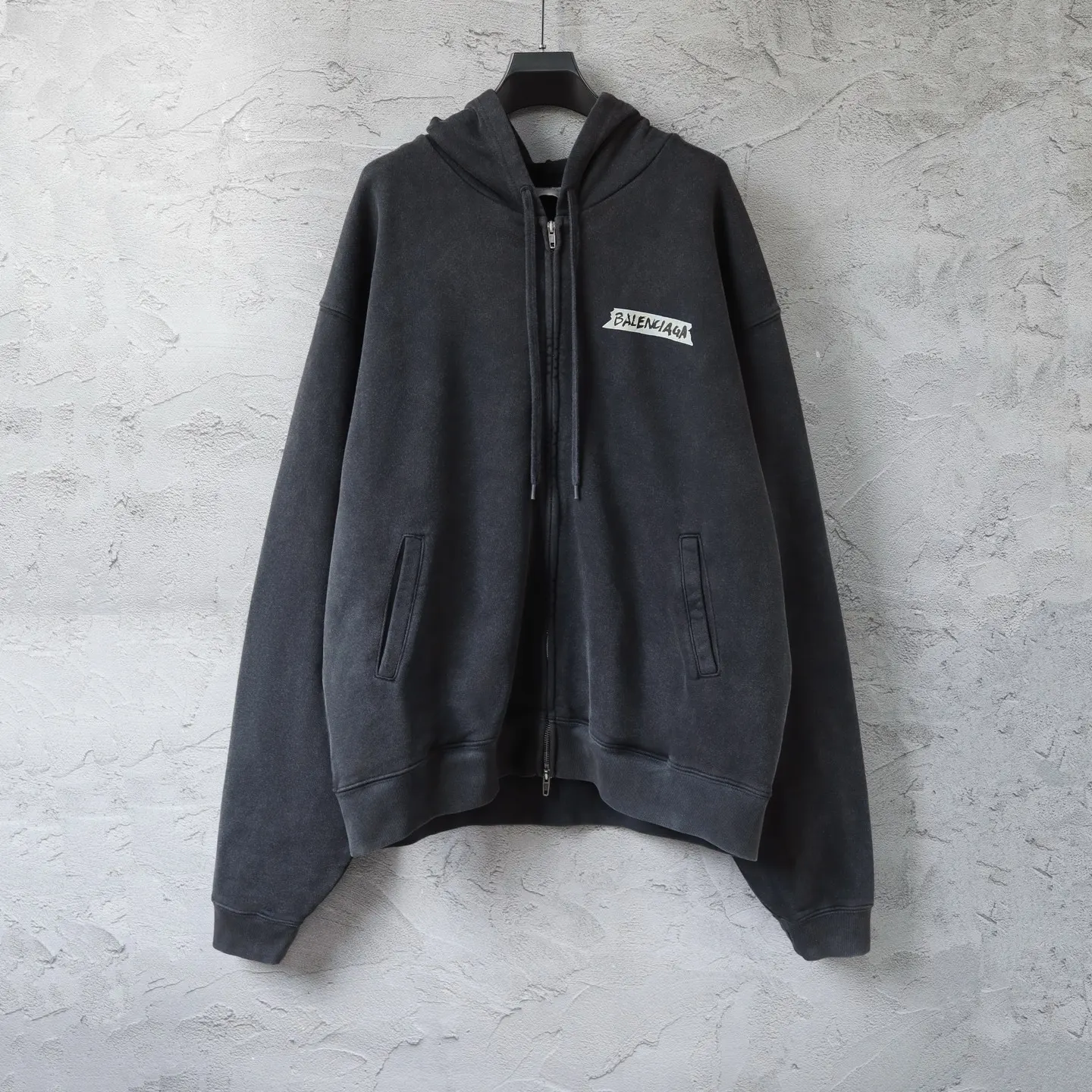 Tape Logo Zip-Up Hoodie D29920073