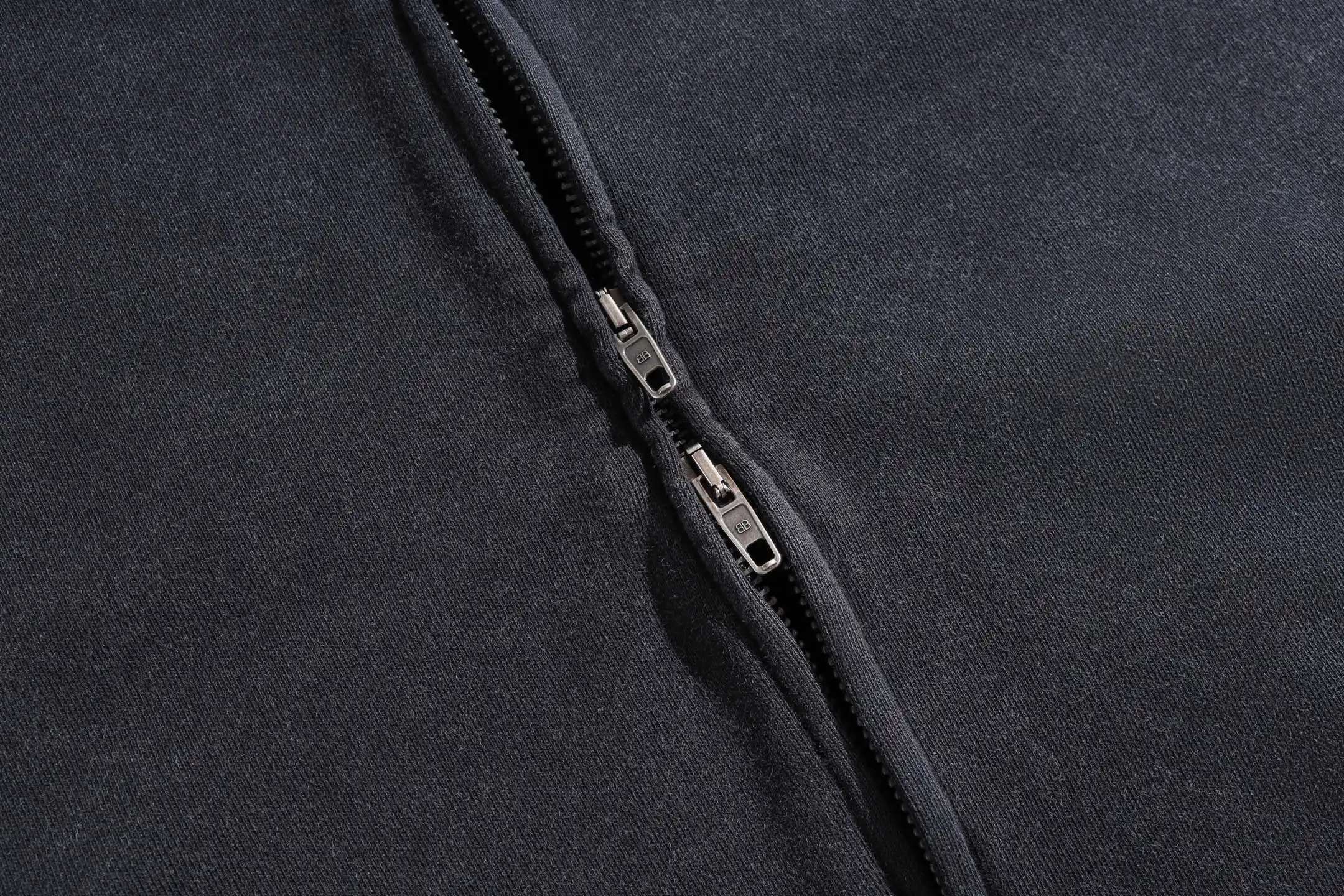 Tape Logo Zip-Up Hoodie D29920073 — view 15