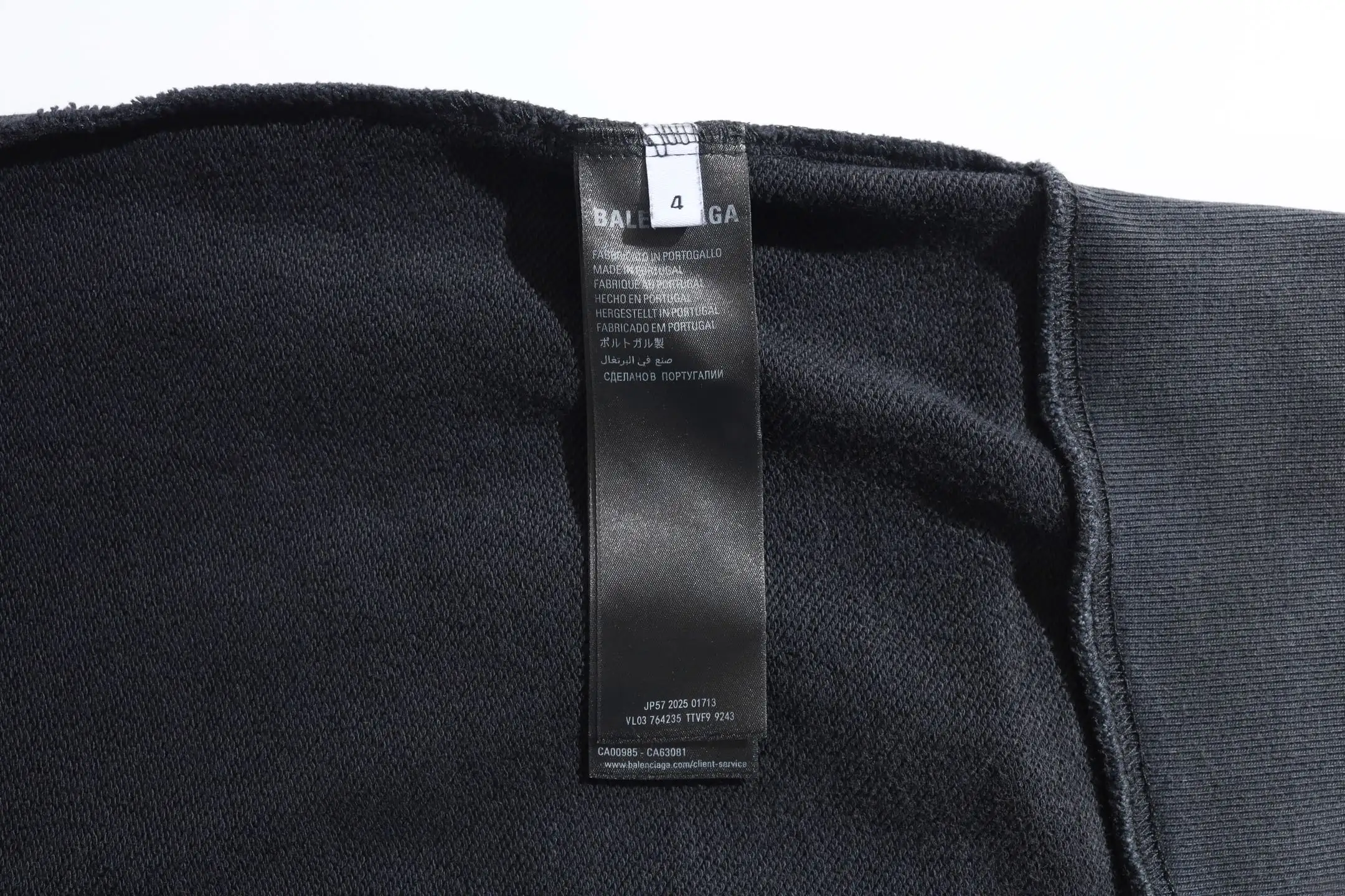 Tape Logo Zip-Up Hoodie D29920073 — view 17