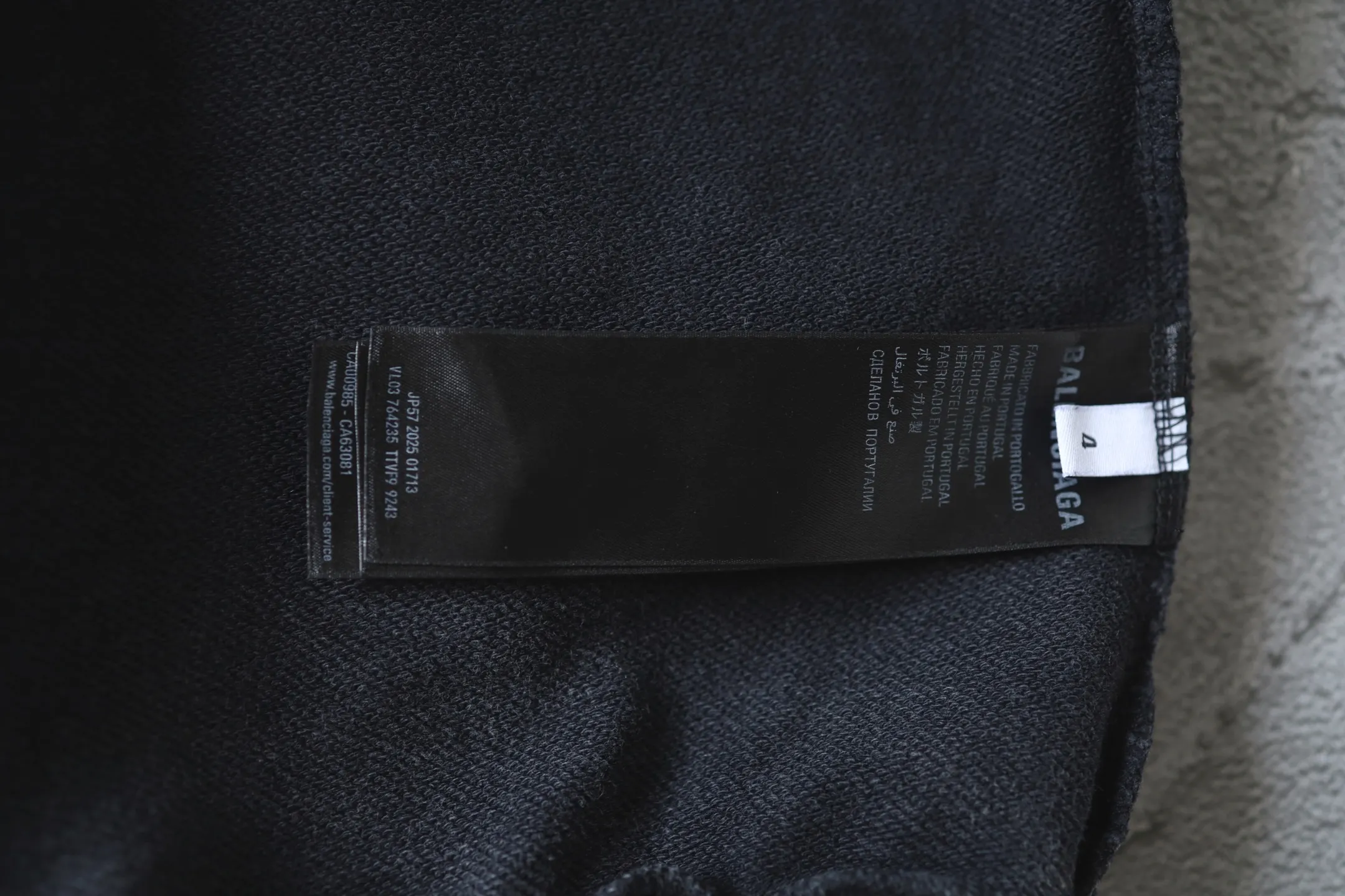 Logo Embroidered Distressed Zip-Up Hoodie D31920069 — view 18
