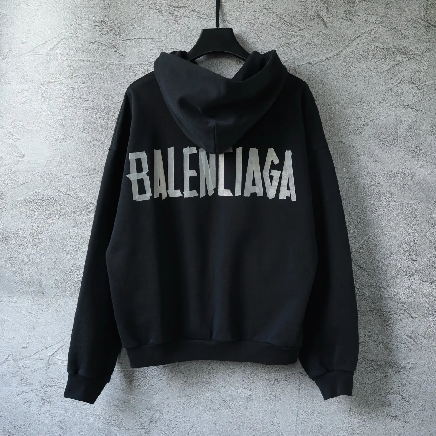 Tape Logo Zip-Up Hoodie D28920071
