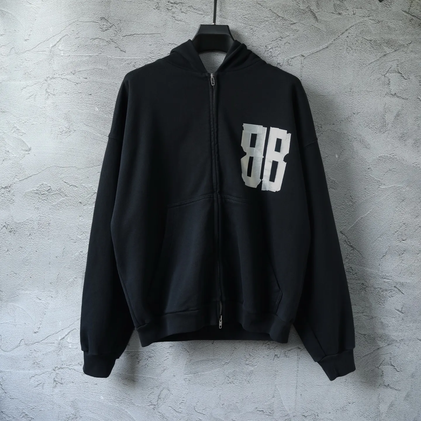 Tape Logo Zip-Up Hoodie D28920071 — view 2