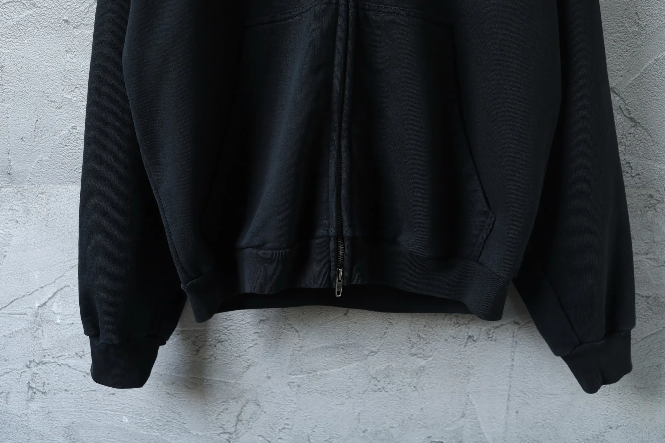 Tape Logo Zip-Up Hoodie D28920071 — view 6