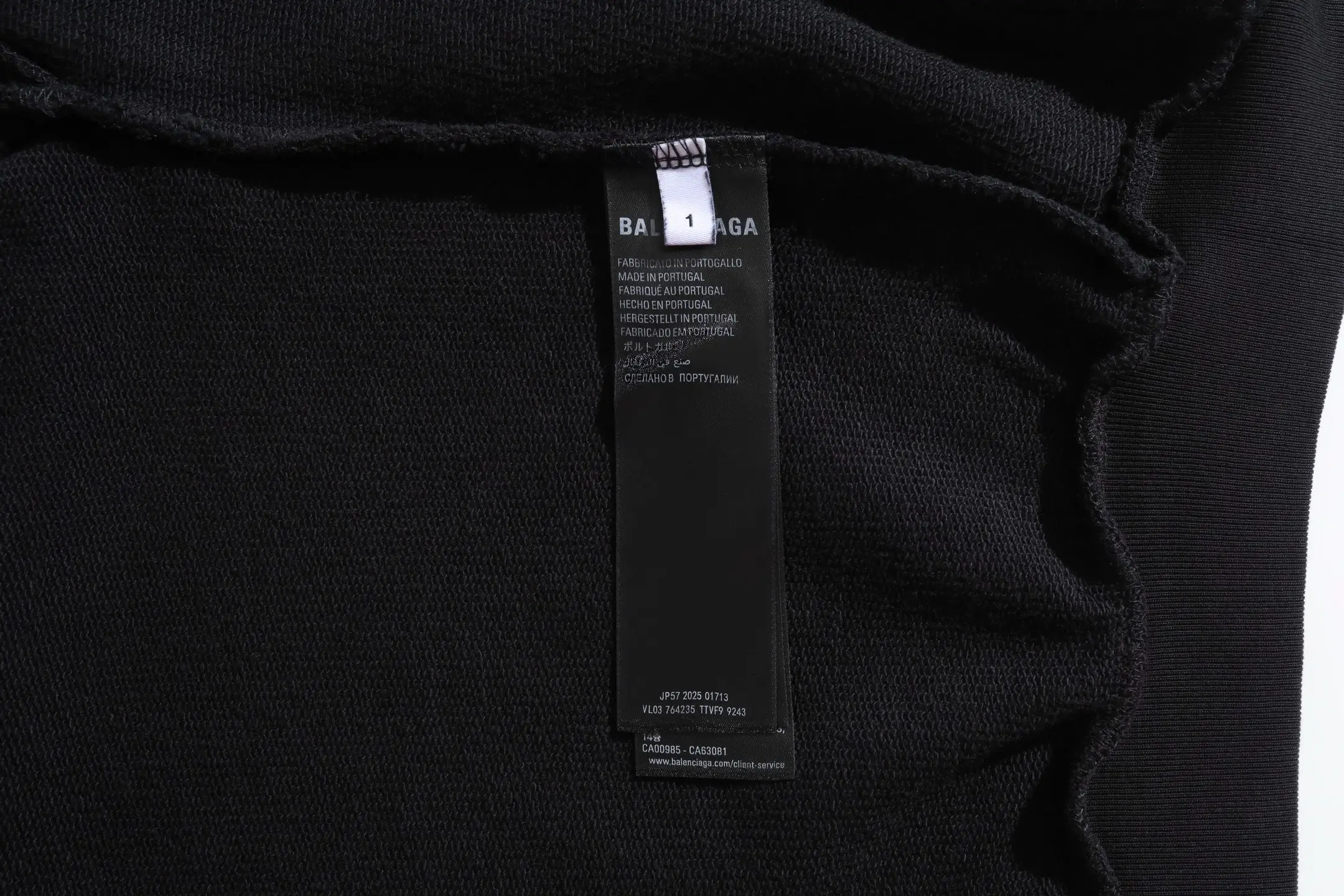 Tape Logo Zip-Up Hoodie D28920071 — view 17