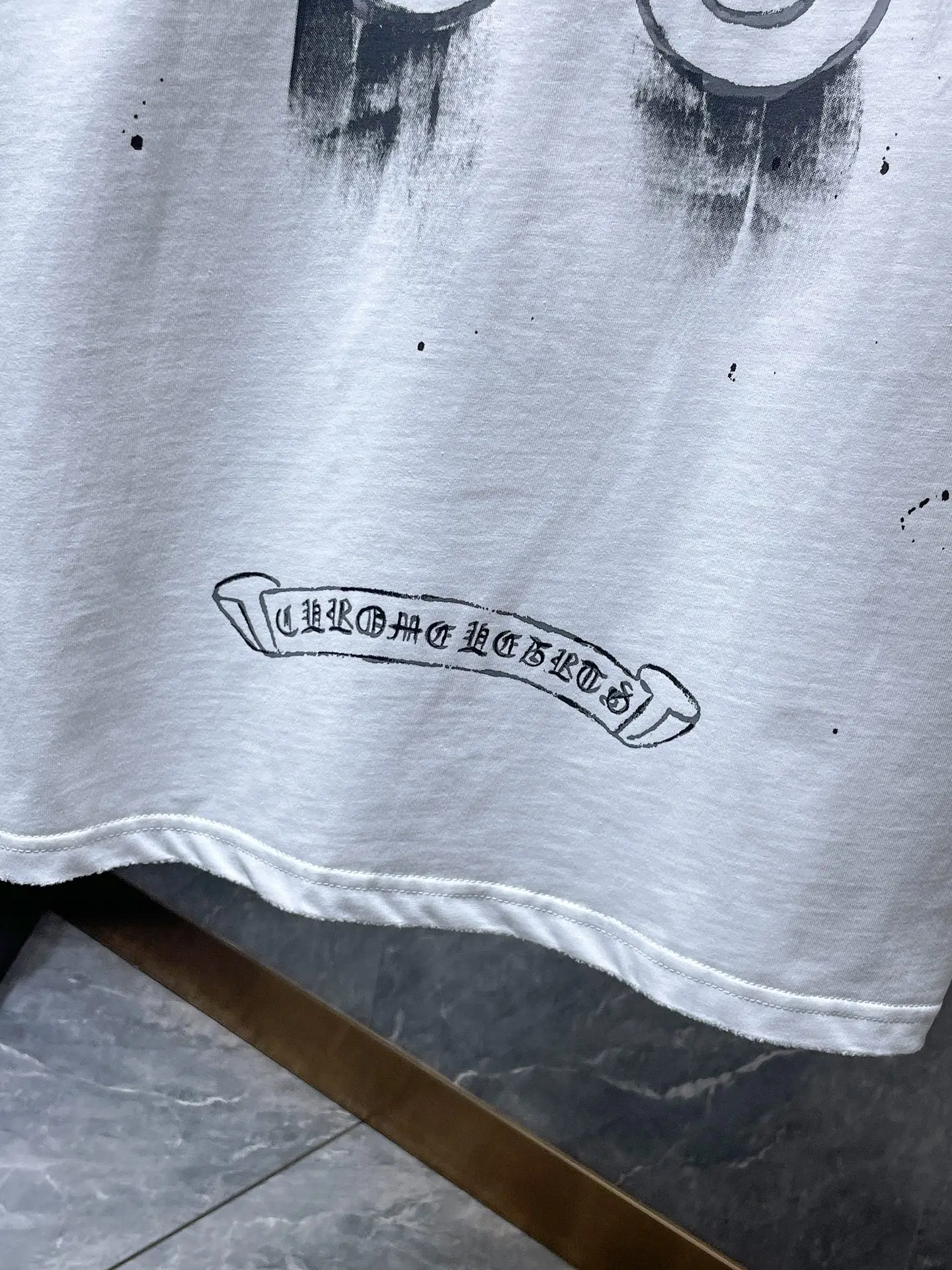 Hand-Painted Ink Splatter Logo T-Shirt D5515854 — view 2