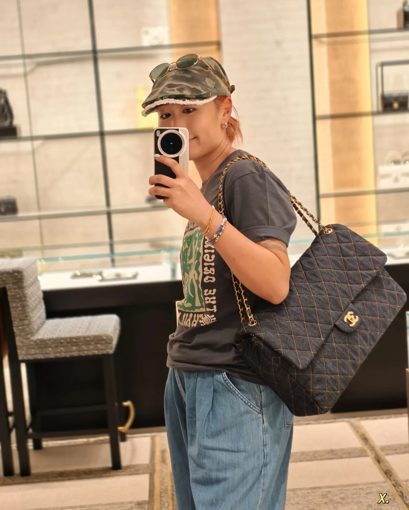 Chanel Maxi Flap Bag in Quilted Denim D36017899 — view 5