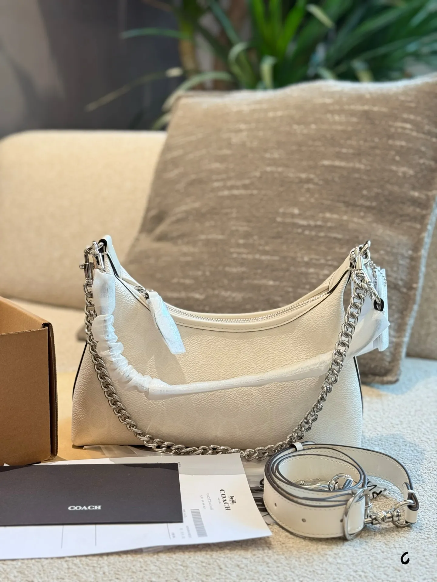 Juliet Monogram Shoulder Bag D28017966