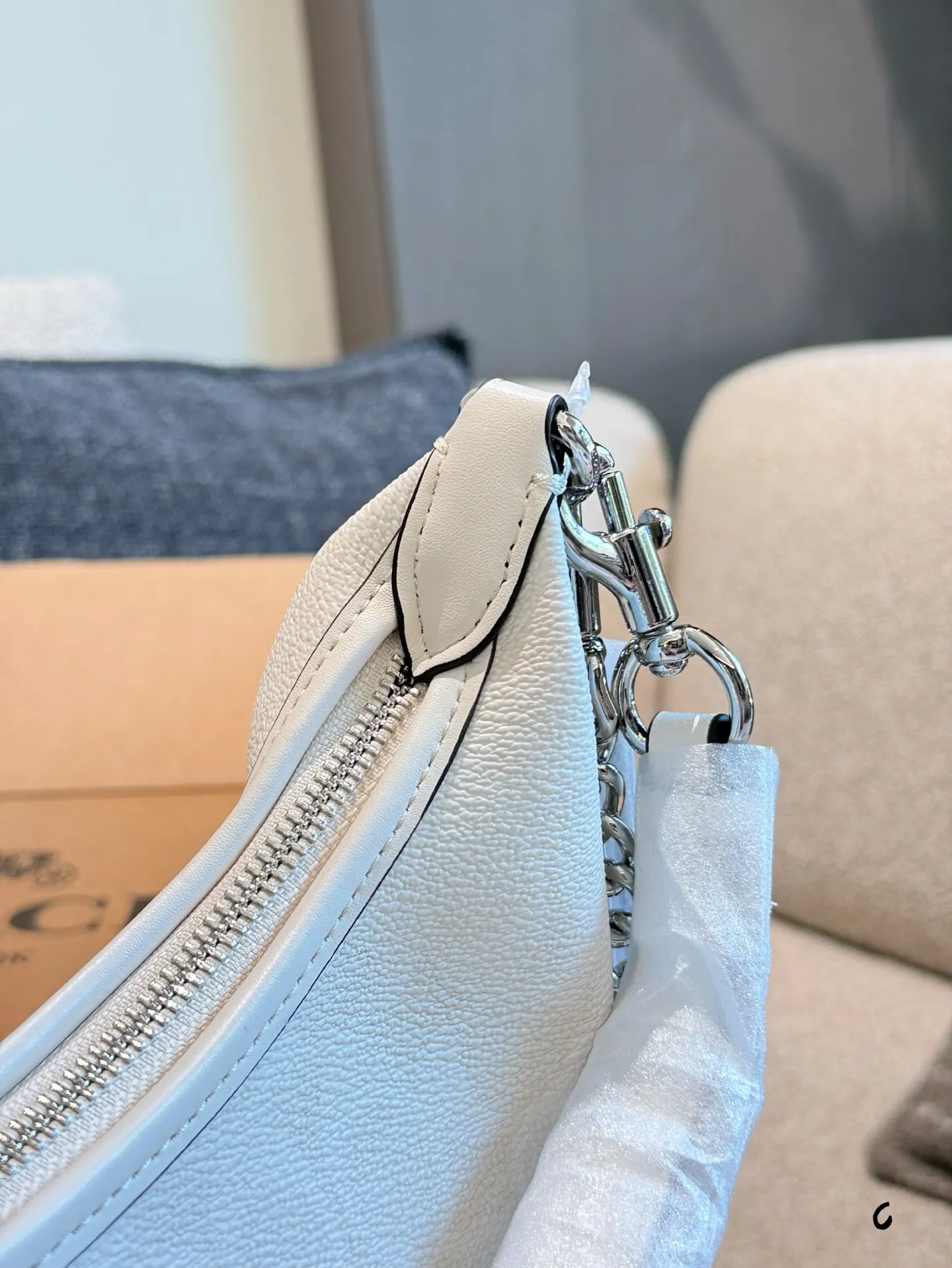 Juliet Monogram Shoulder Bag D28017966 — view 8