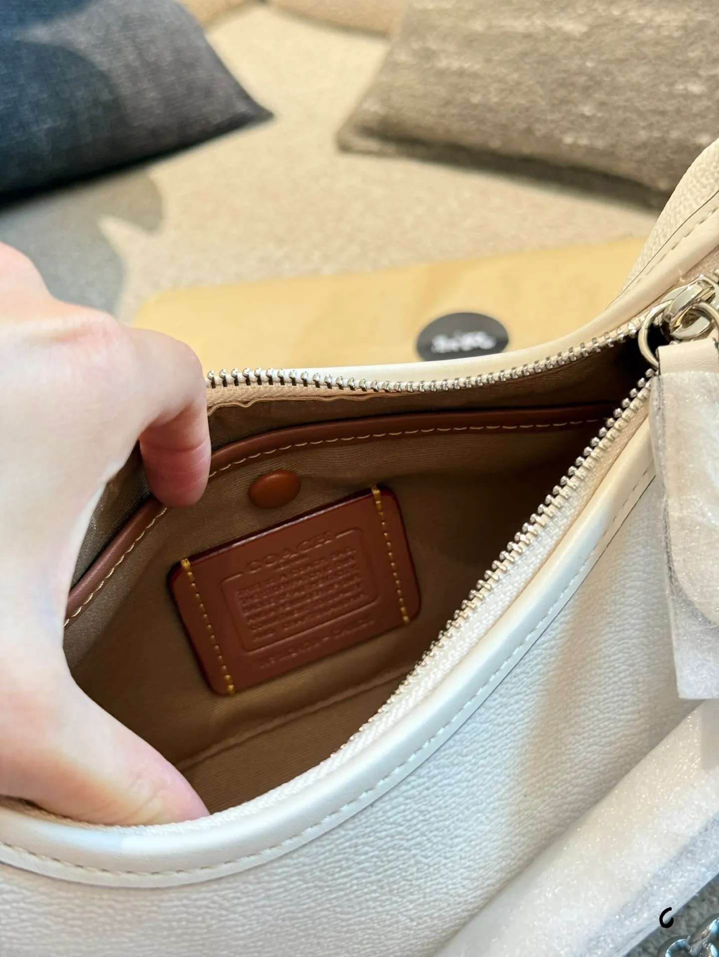 Juliet Monogram Shoulder Bag D28017966 — view 9