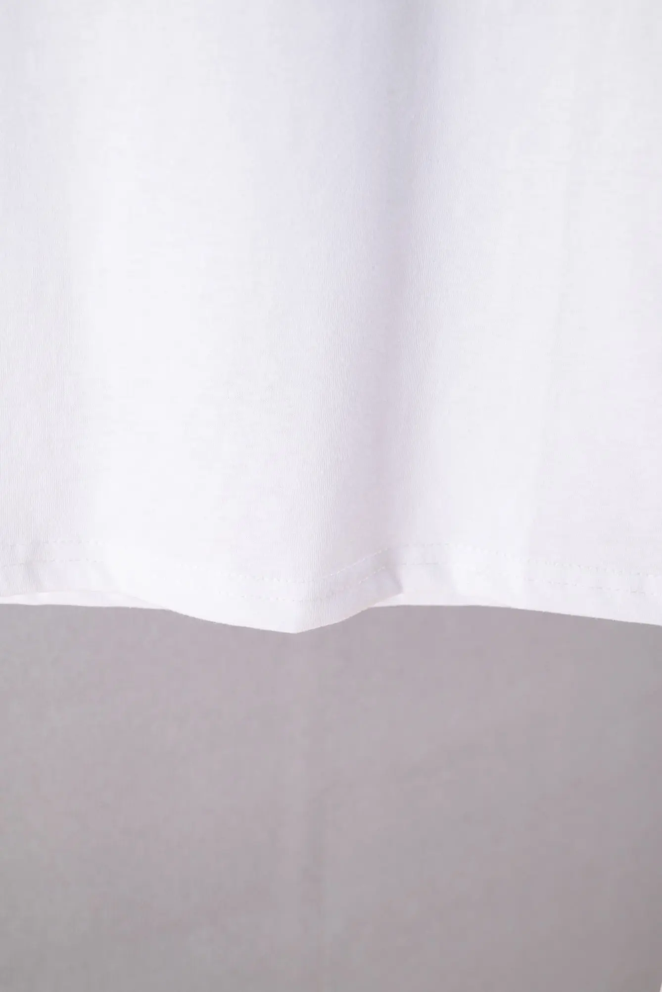 Logo Print V-Neck Slim Fit T-Shirt D10919744 — view 7