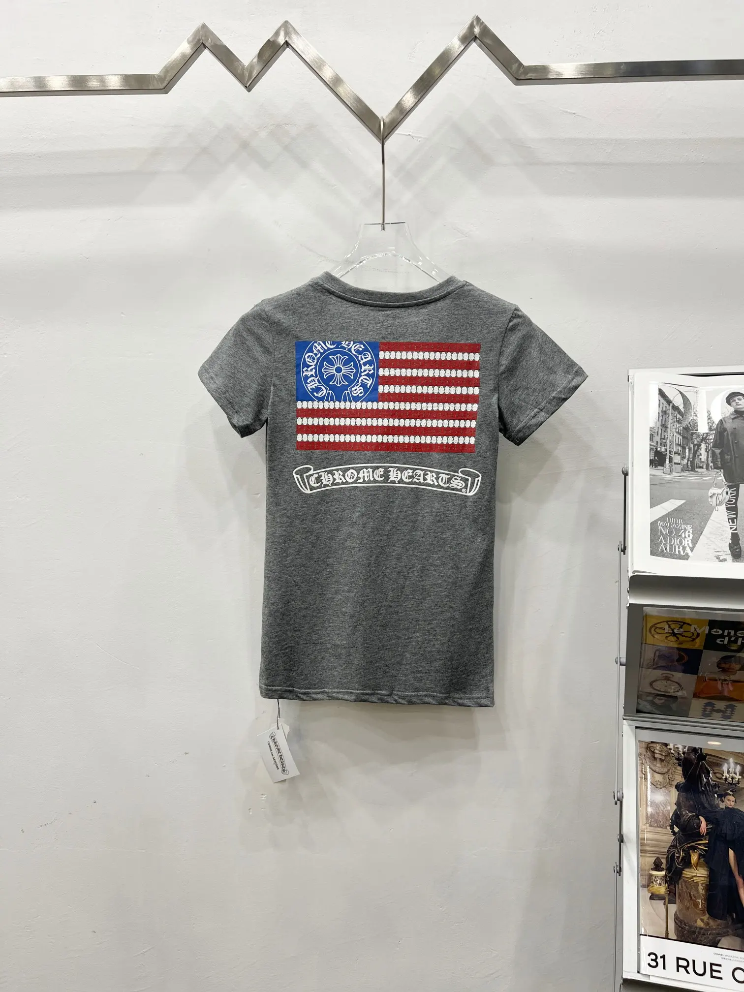 Chrome Hearts Logo V-Neck T-Shirt D10919762 — view 2