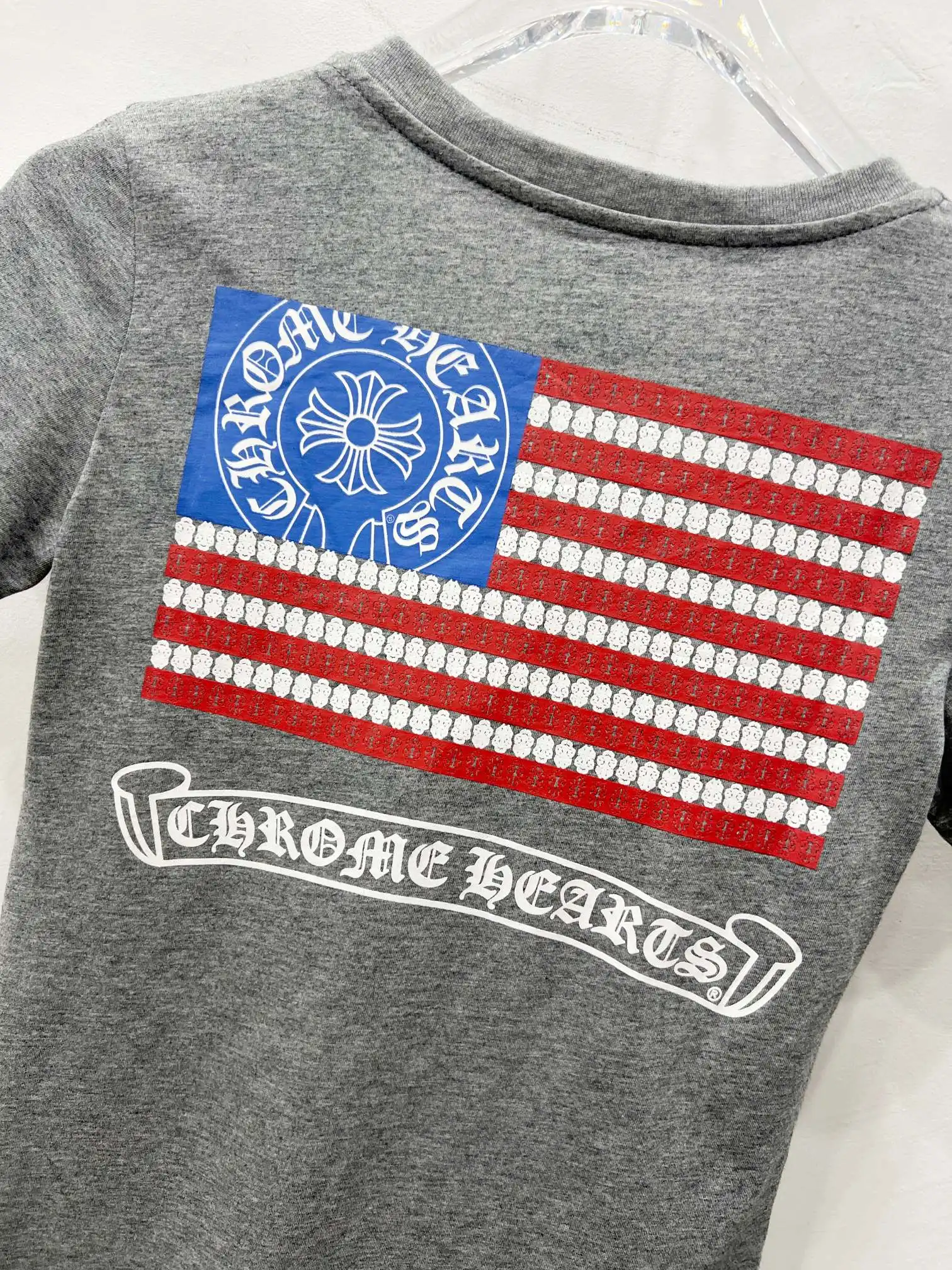 Chrome Hearts Logo V-Neck T-Shirt D10919762 — view 6