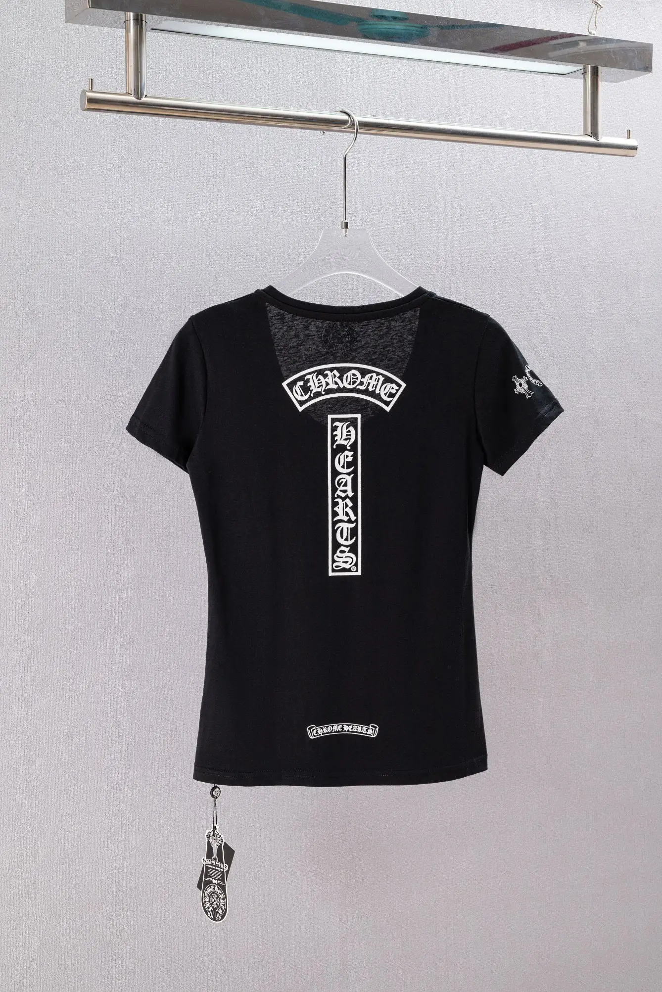 Chrome Hearts Logo V-Neck Slim-Fit T-Shirt D10919745 — view 2