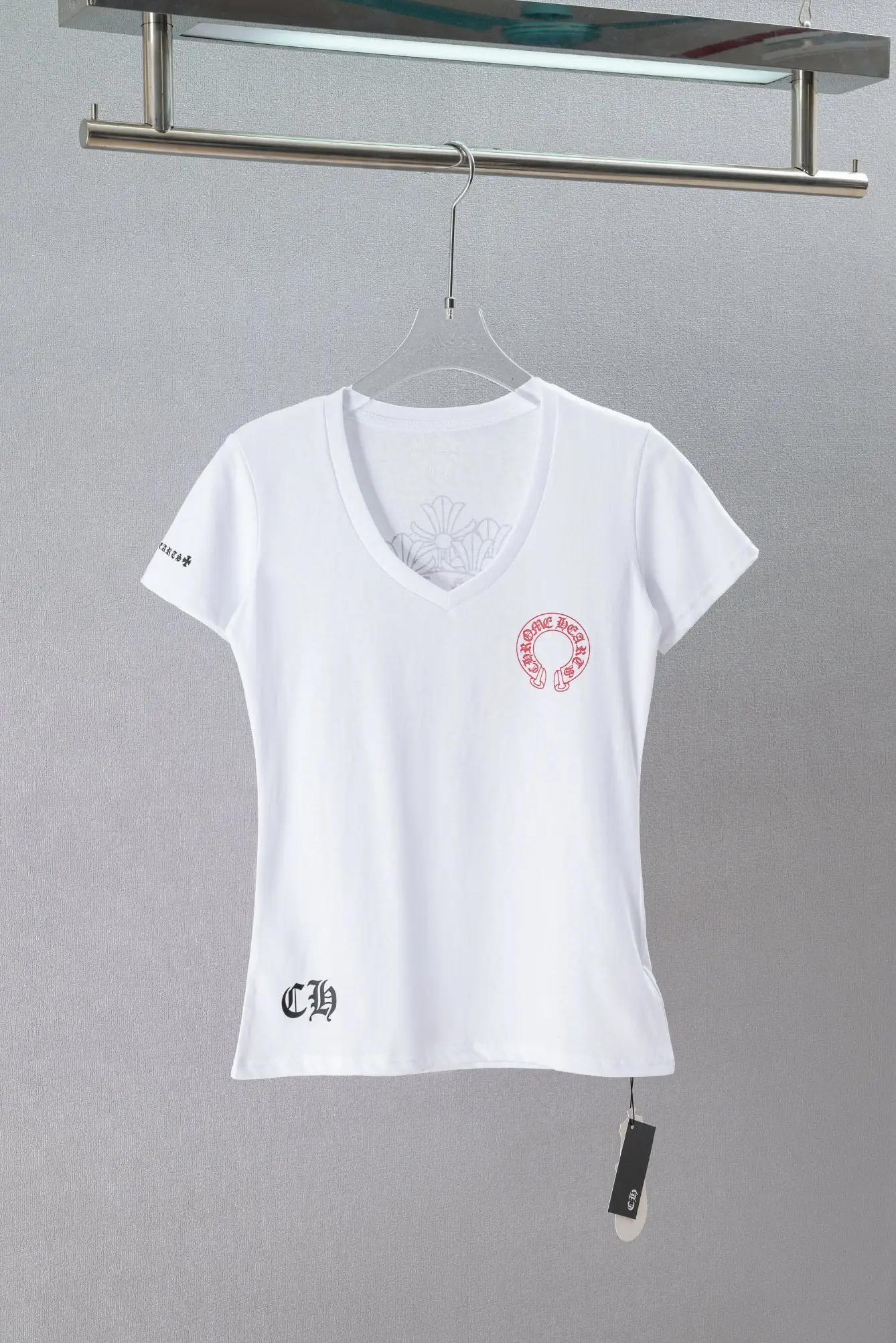 Logo Print V-Neck Slim T-Shirt D10919742
