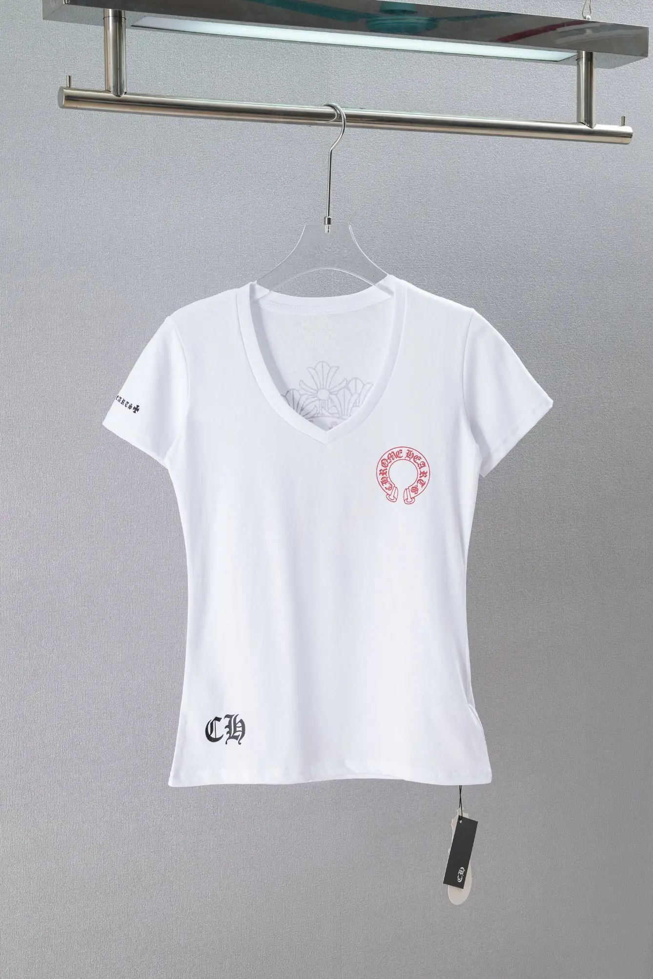 Logo Print V-Neck Slim T-Shirt D10919742