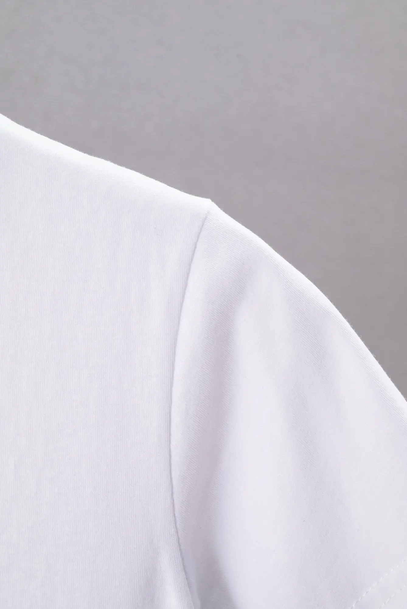 Logo Print V-Neck Slim T-Shirt D10919742 — view 7