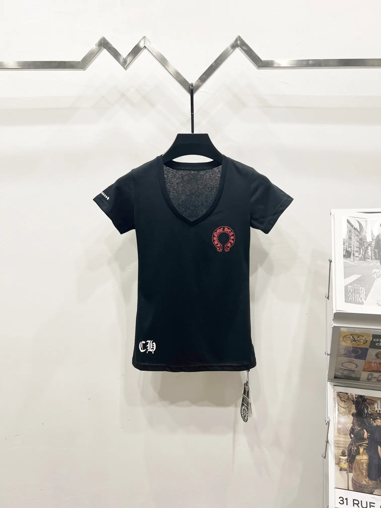 Chrome Hearts Logo Print V-Neck T-Shirt D10919763
