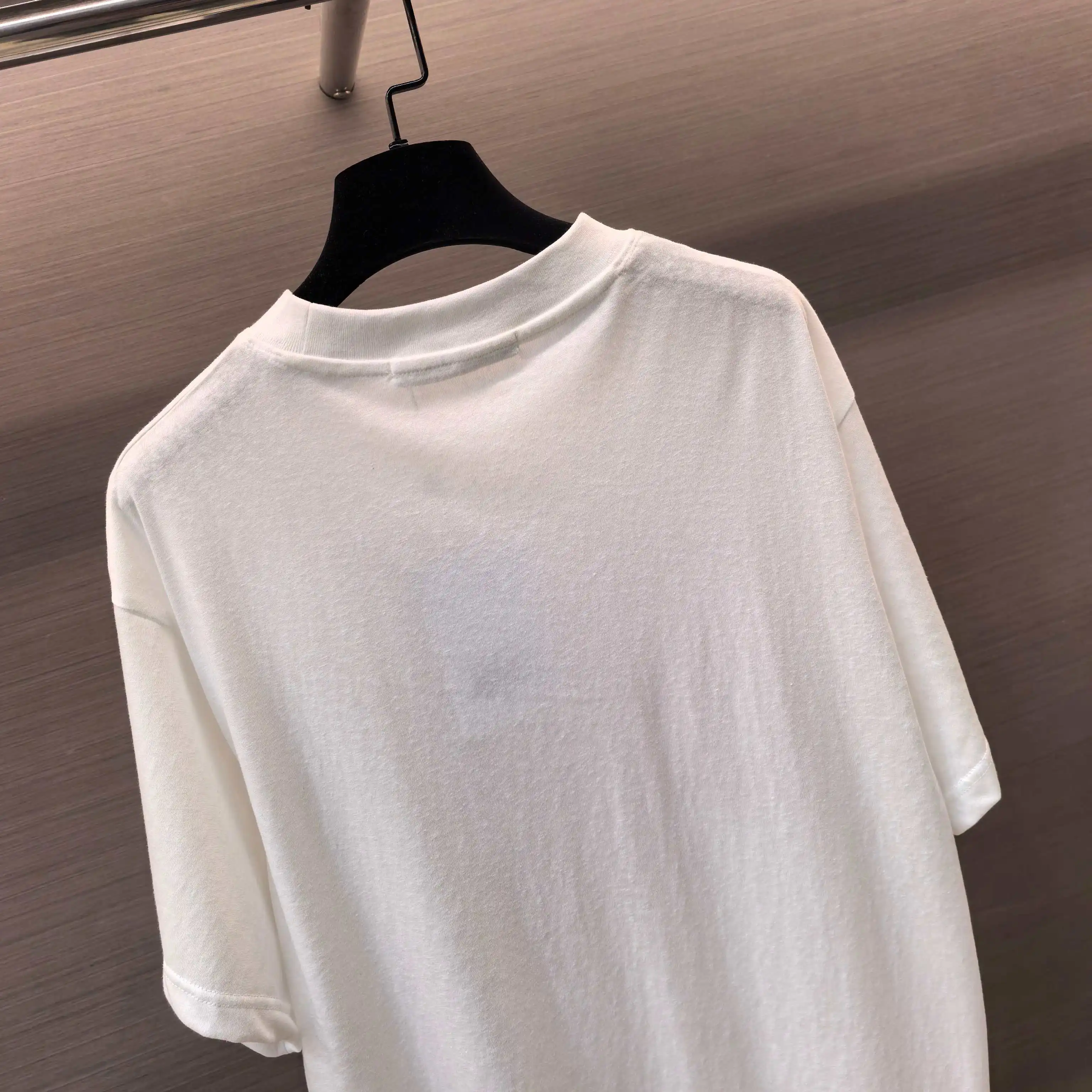 Acne Studios Heart Graphic Long-Sleeve T-Shirt D13523735 — view 8