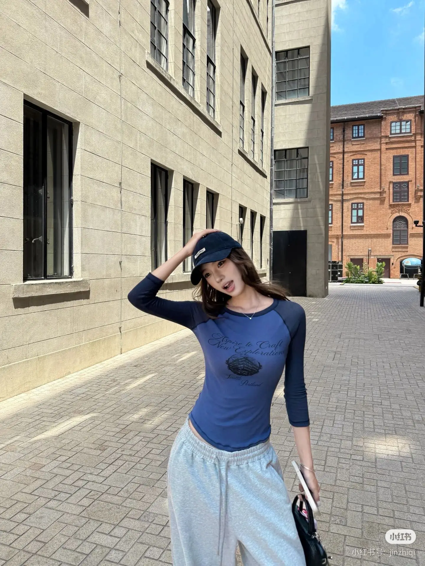 Acne Studios Raglan Sleeve Graphic T-Shirt D13523730