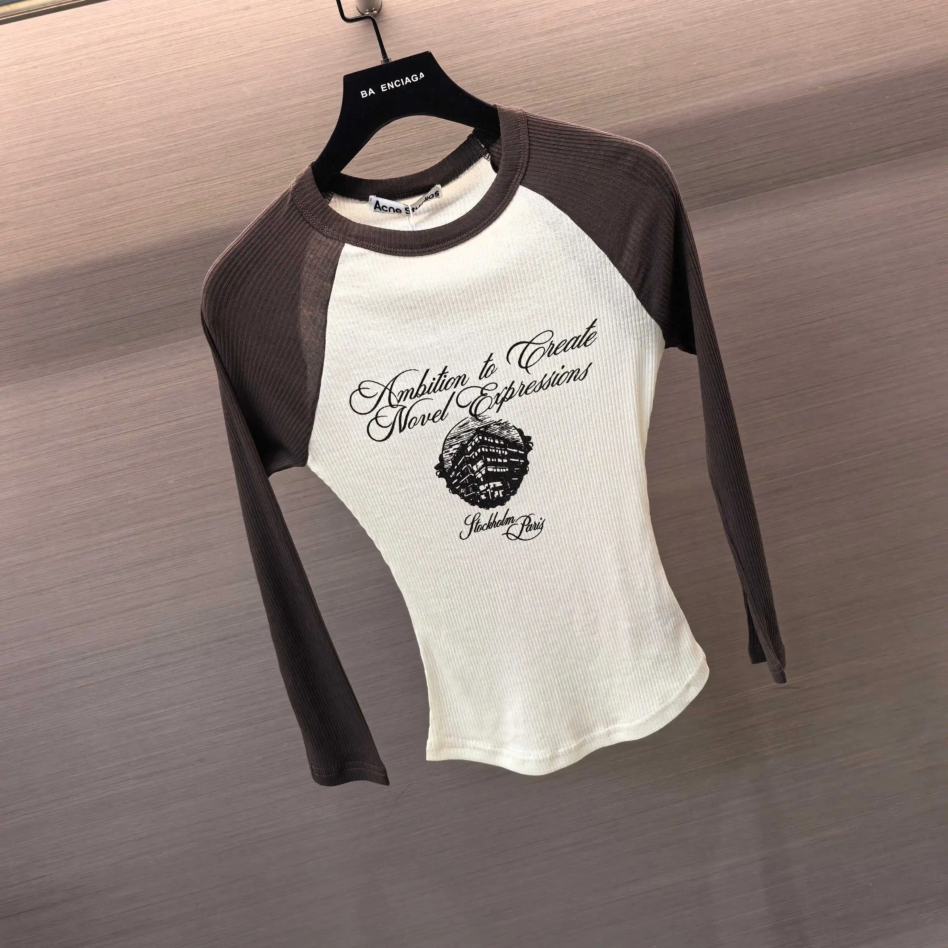 Acne Studios Raglan Sleeve Graphic T-Shirt D13523727 — view 4