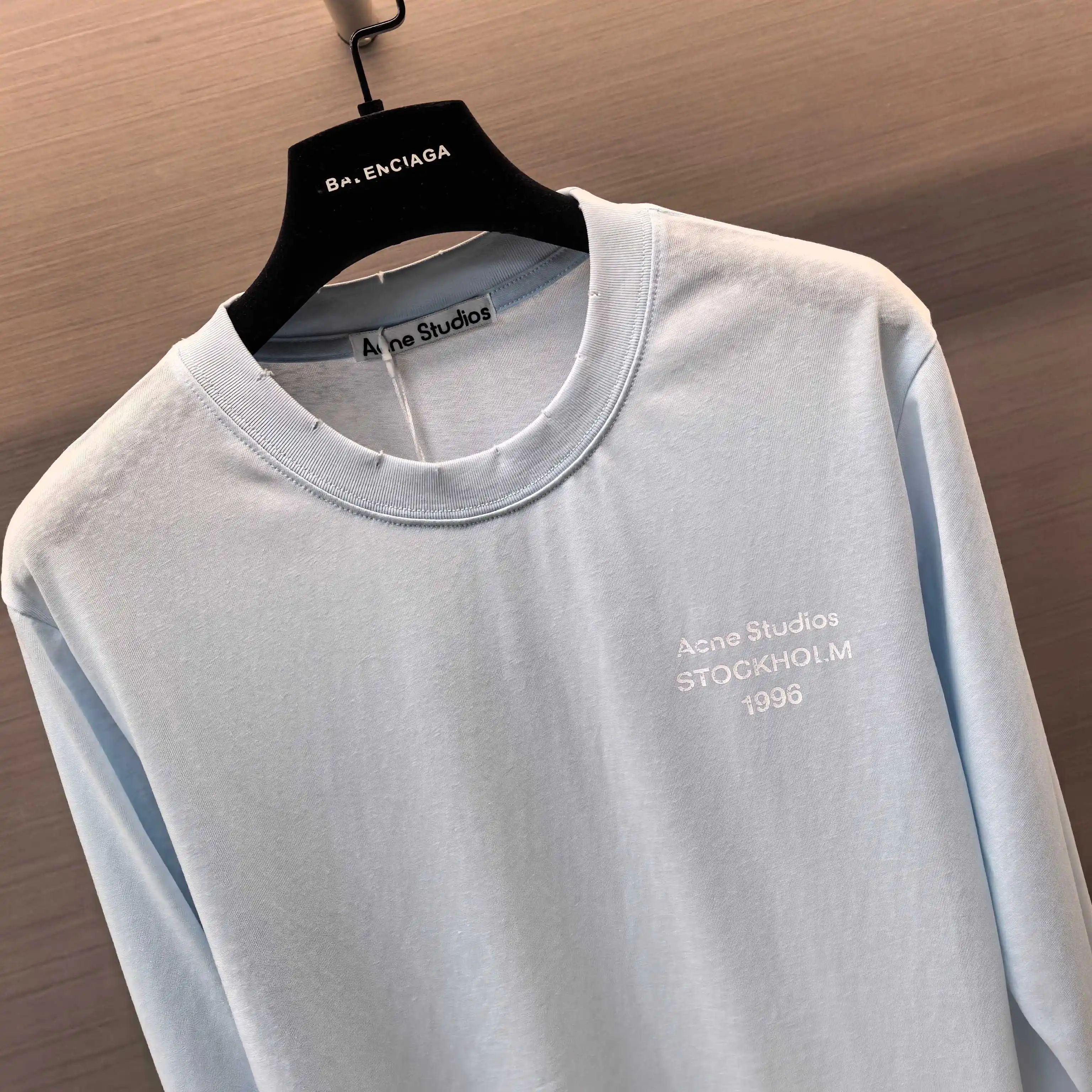 Logo Print Long-Sleeve T-Shirt D13523799 — view 4