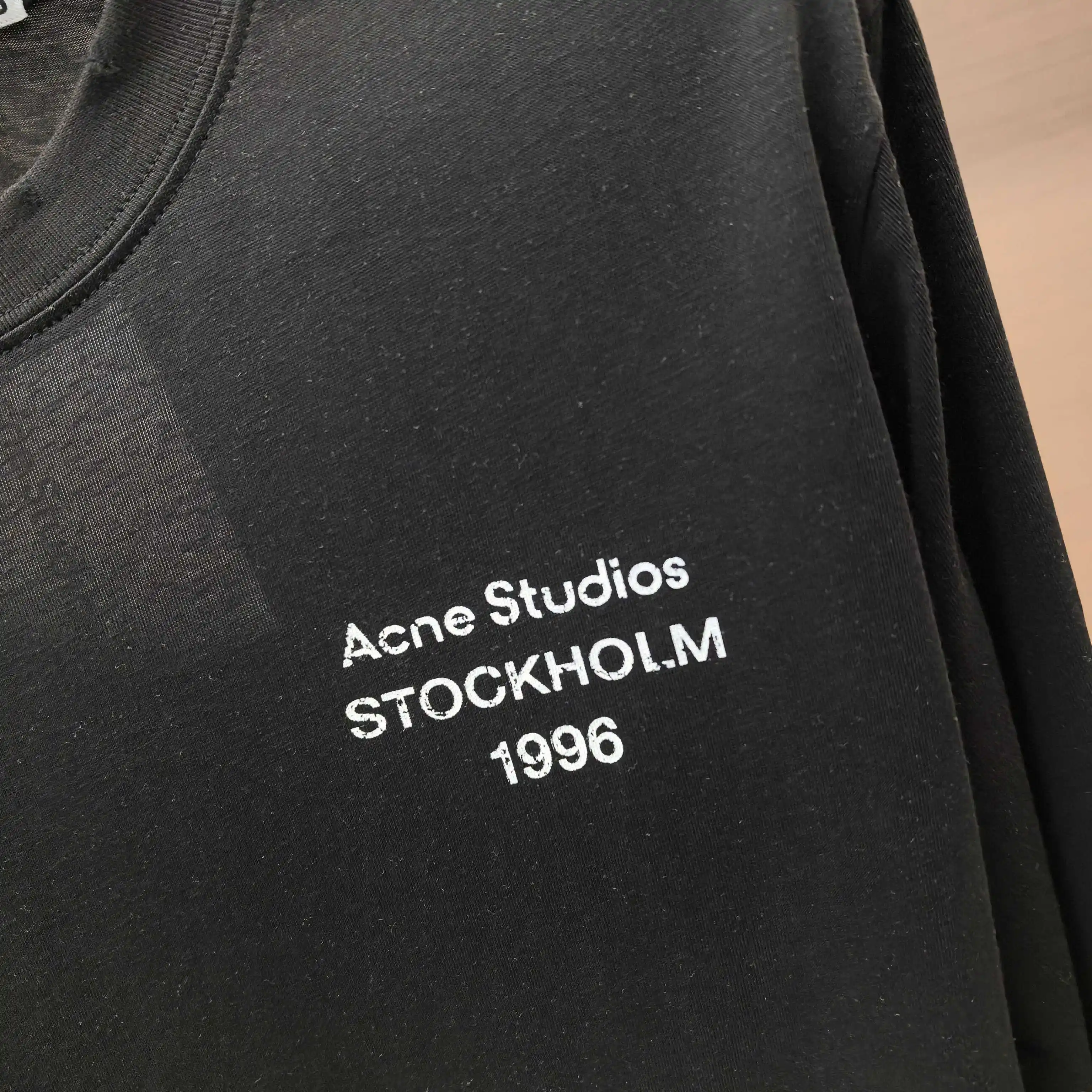 Logo Print Long-Sleeve T-Shirt D13523798 — view 6