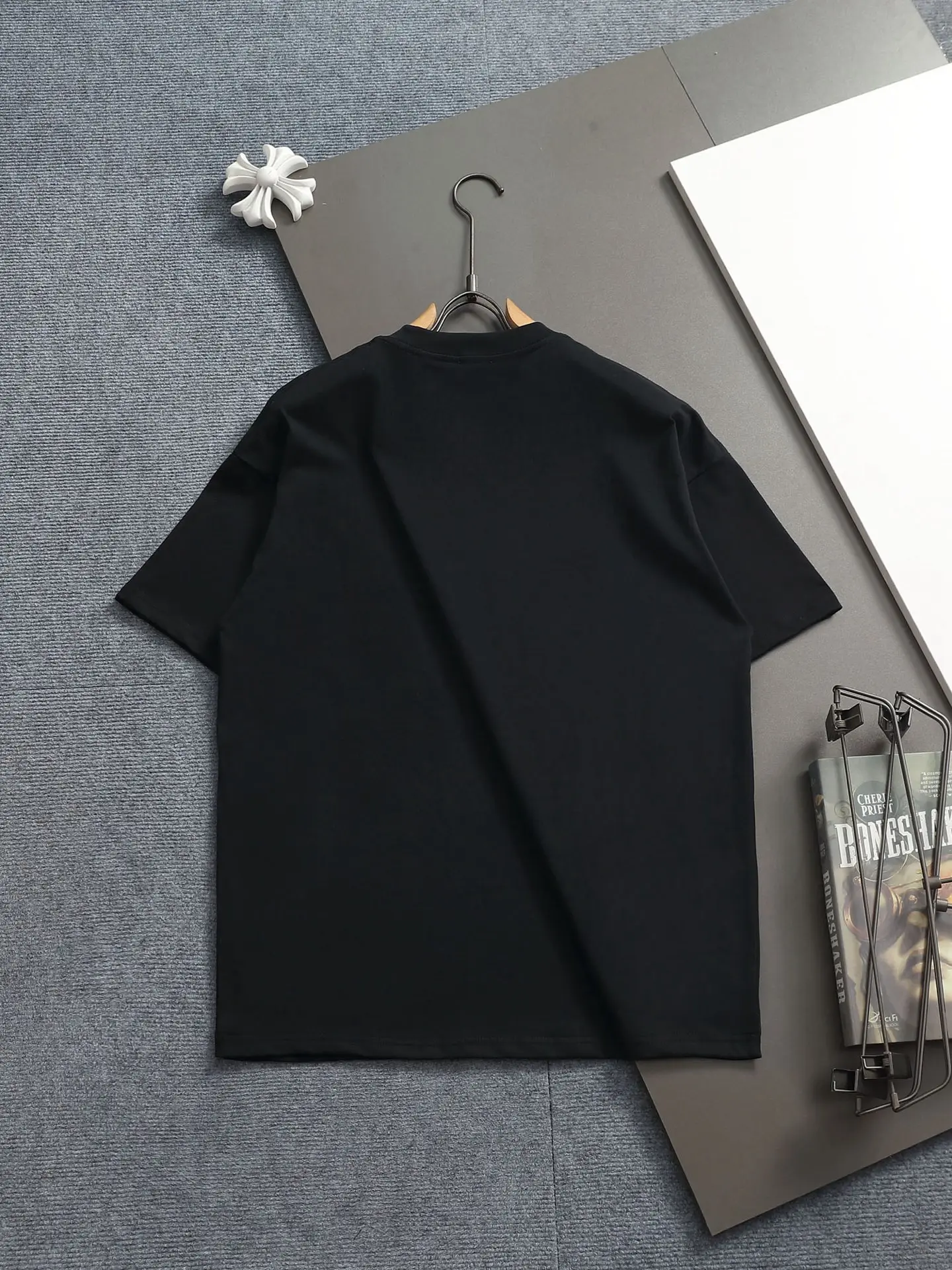 Floral Logo Graphic Cotton T-Shirt D13513694 — view 2