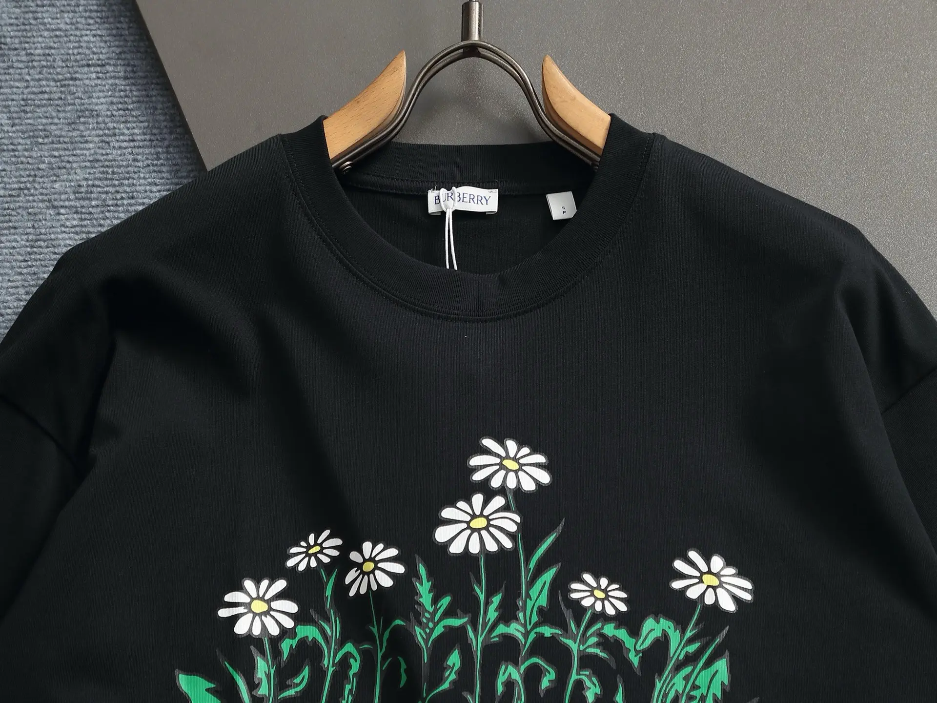 Floral Logo Graphic Cotton T-Shirt D13513694 — view 3