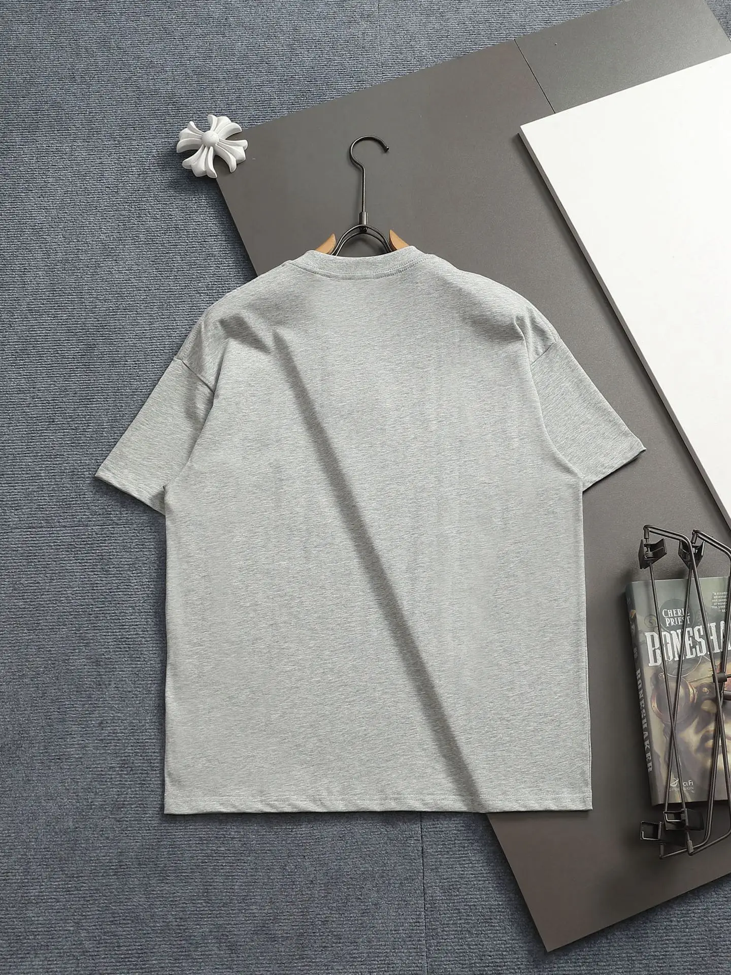 Floral Logo Graphic Cotton T-Shirt D13513696 — view 2