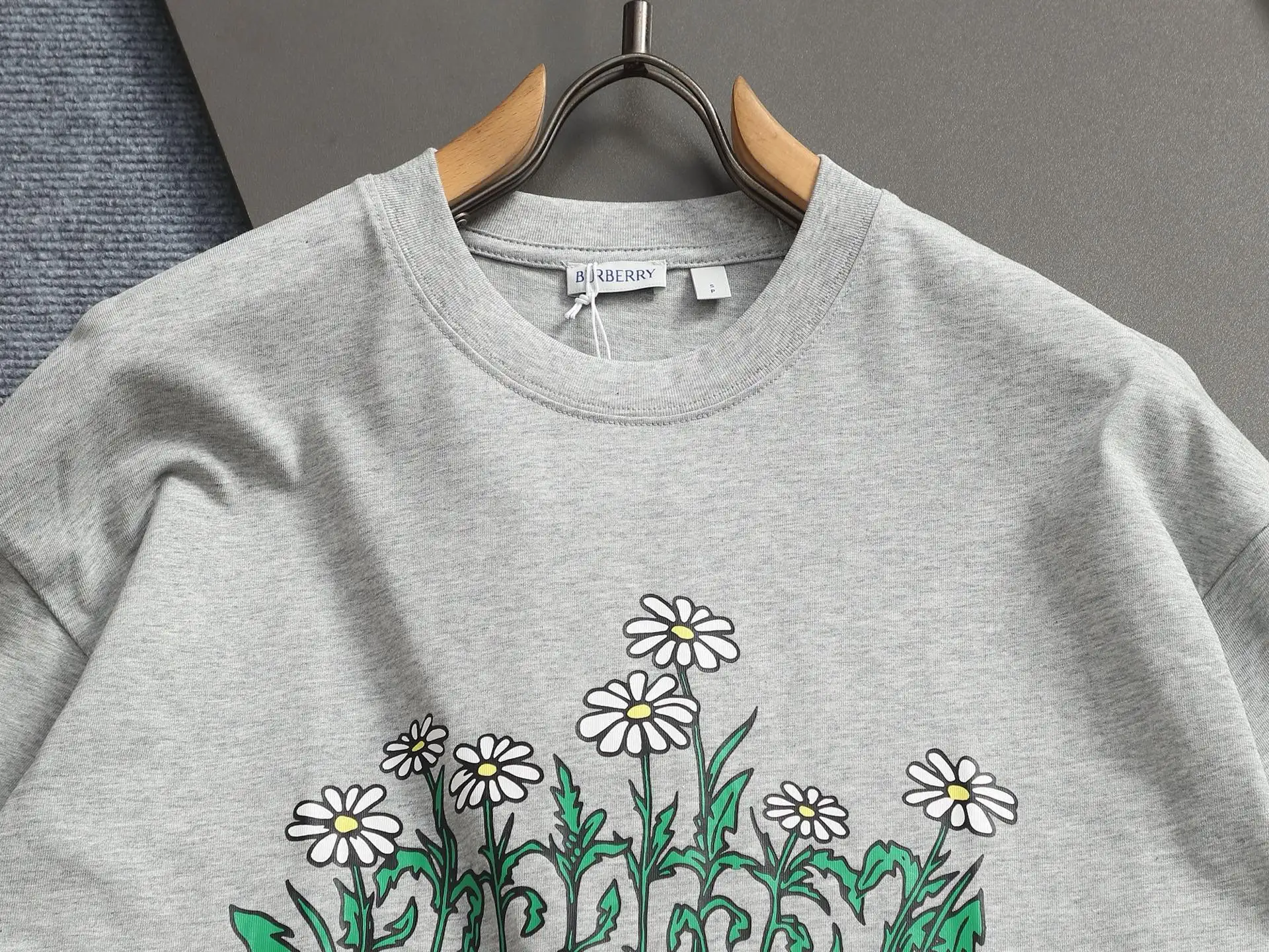 Floral Logo Graphic Cotton T-Shirt D13513696 — view 3