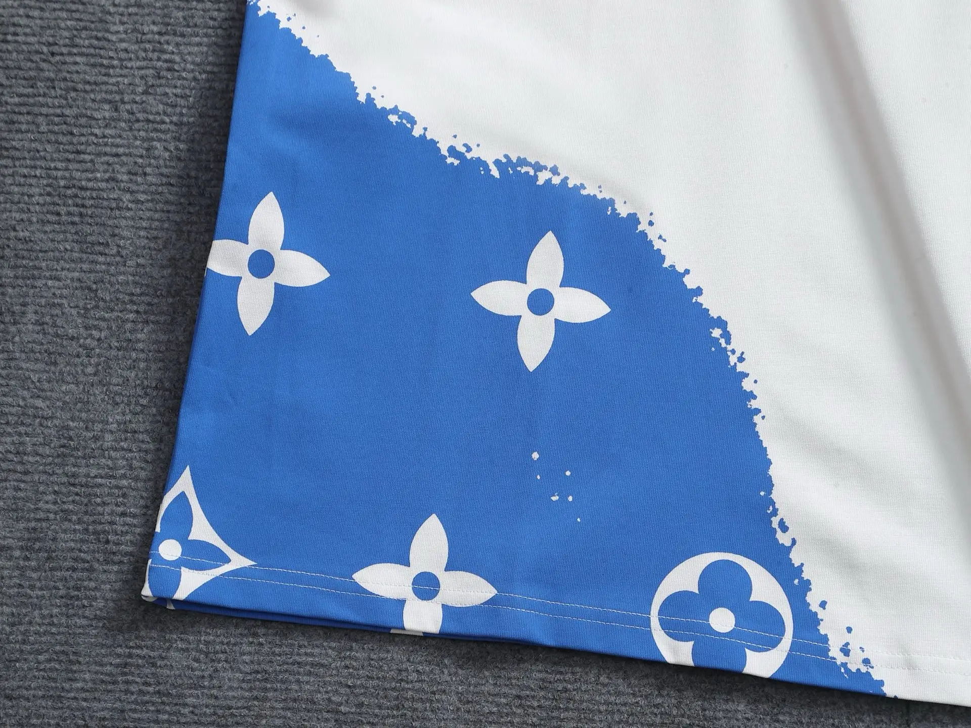 Monogram Print Cotton T-Shirt D13513692 — view 5