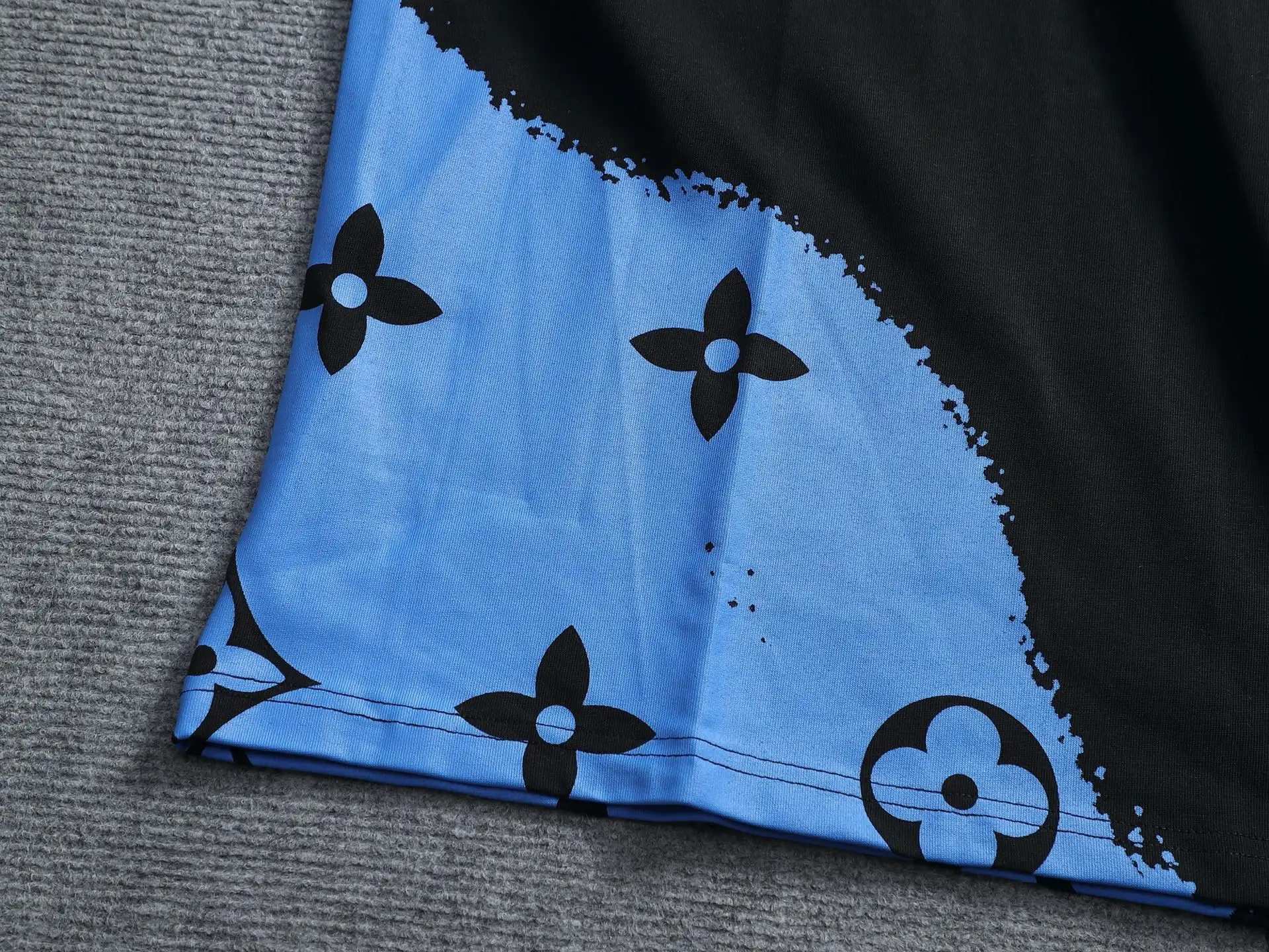 Monogram Print Cotton T-Shirt D13513693 — view 7