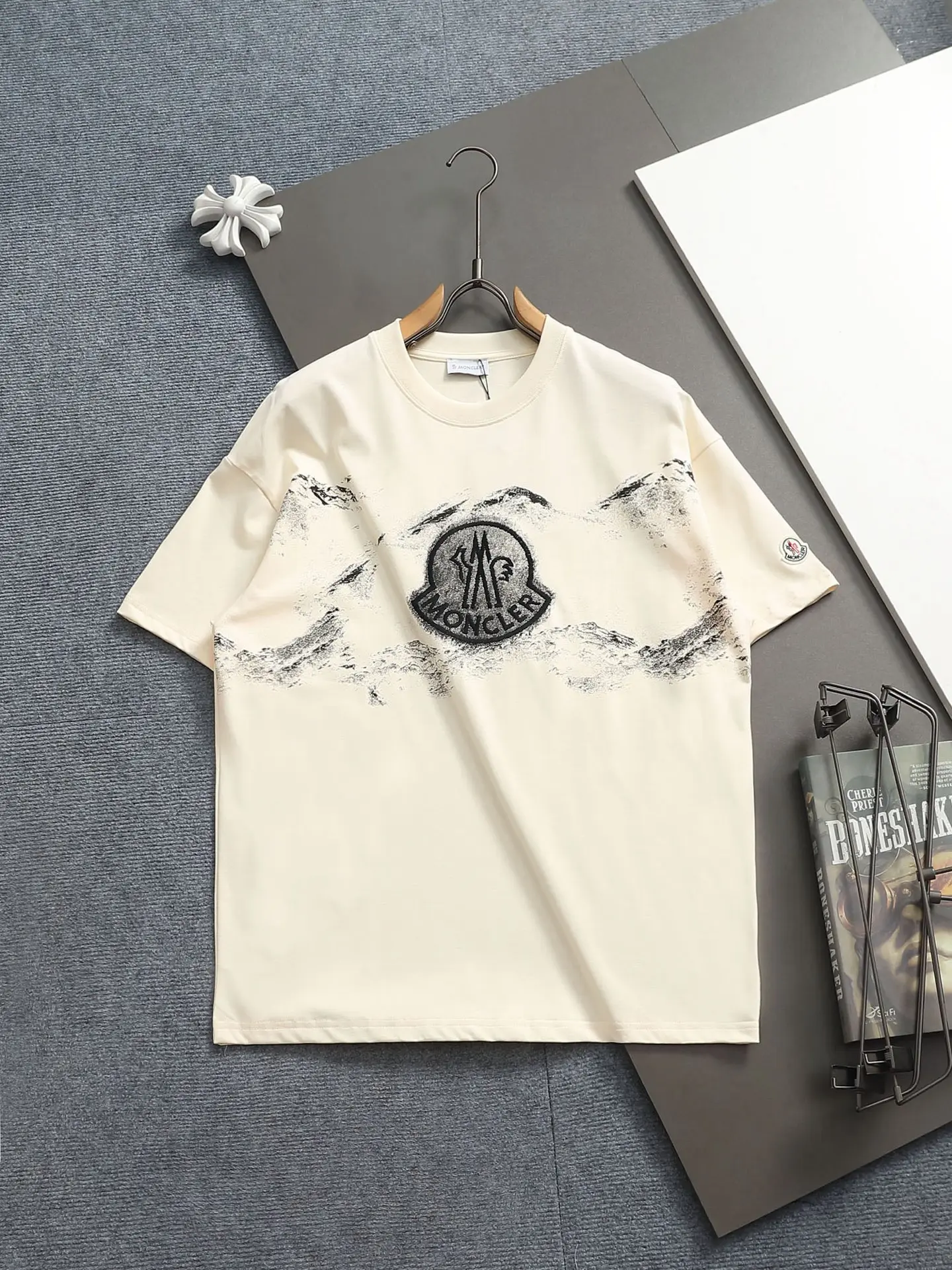 Logo Embroidered Mountain Print T-Shirt D13513682