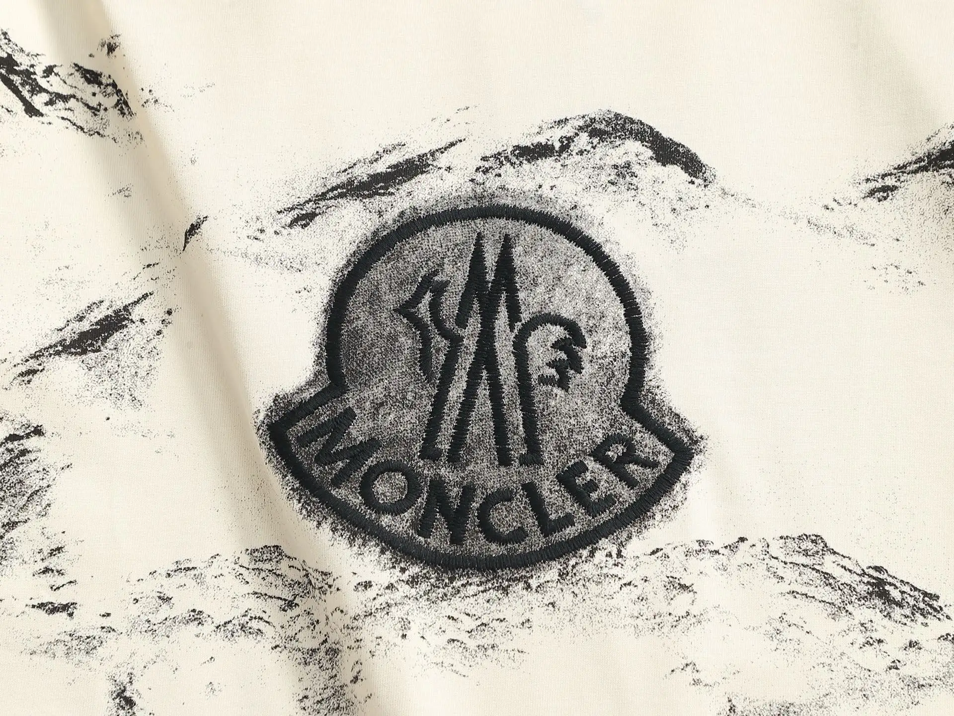 Logo Embroidered Mountain Print T-Shirt D13513682 — view 4