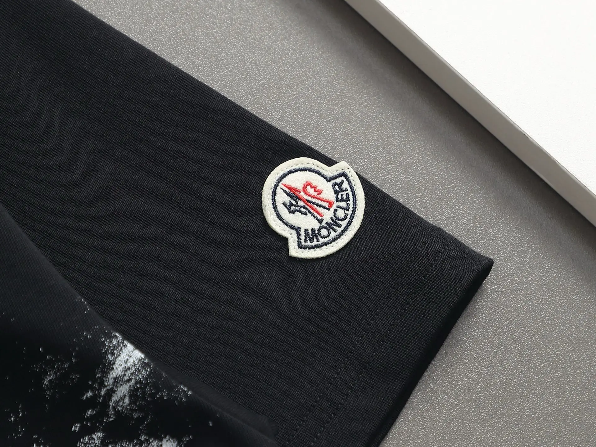 Logo Embroidery Mountain Graphic T-Shirt D13513683 — view 6