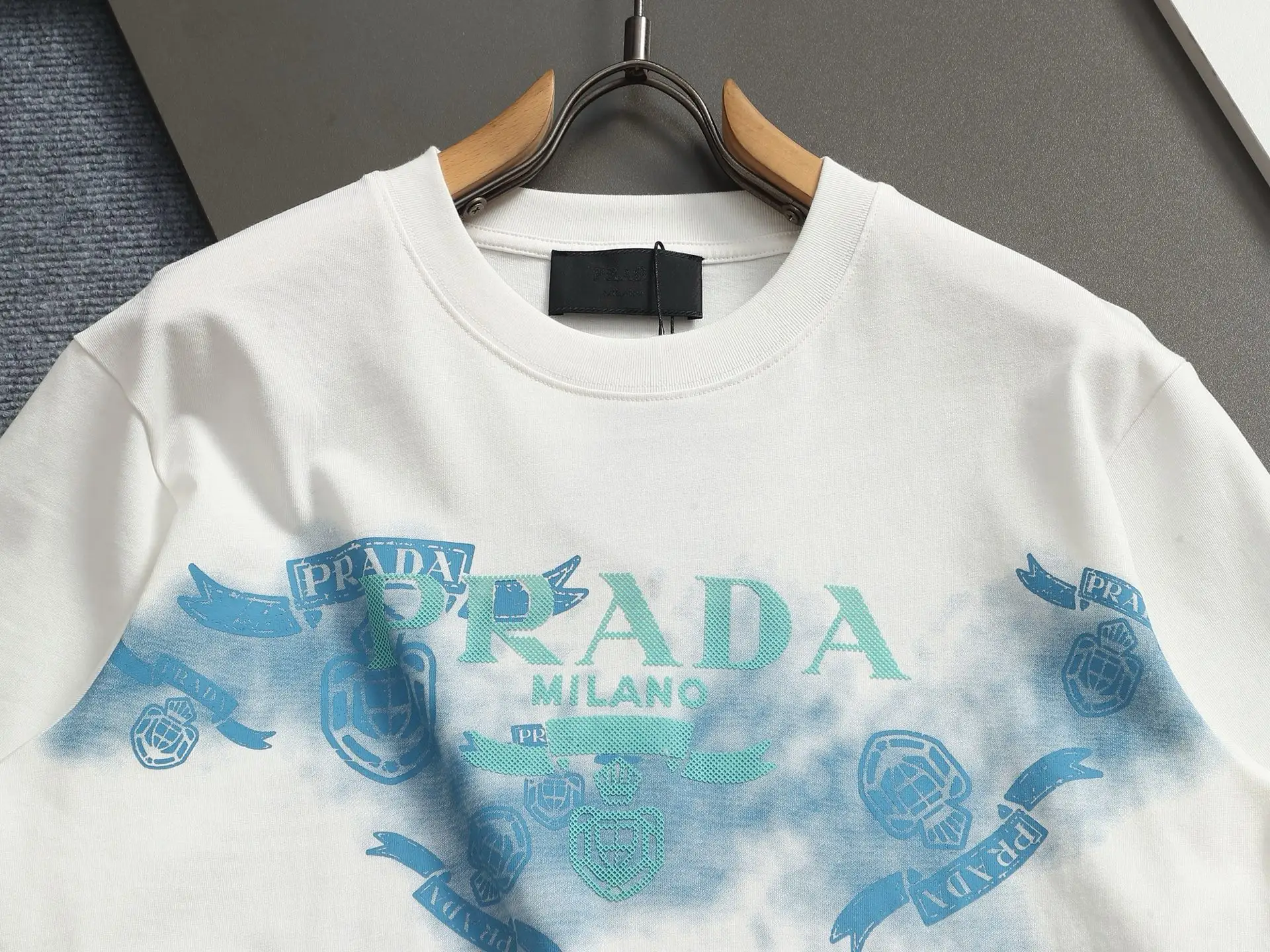 Logo Graphic Print Cotton T-Shirt D13513689 — view 3