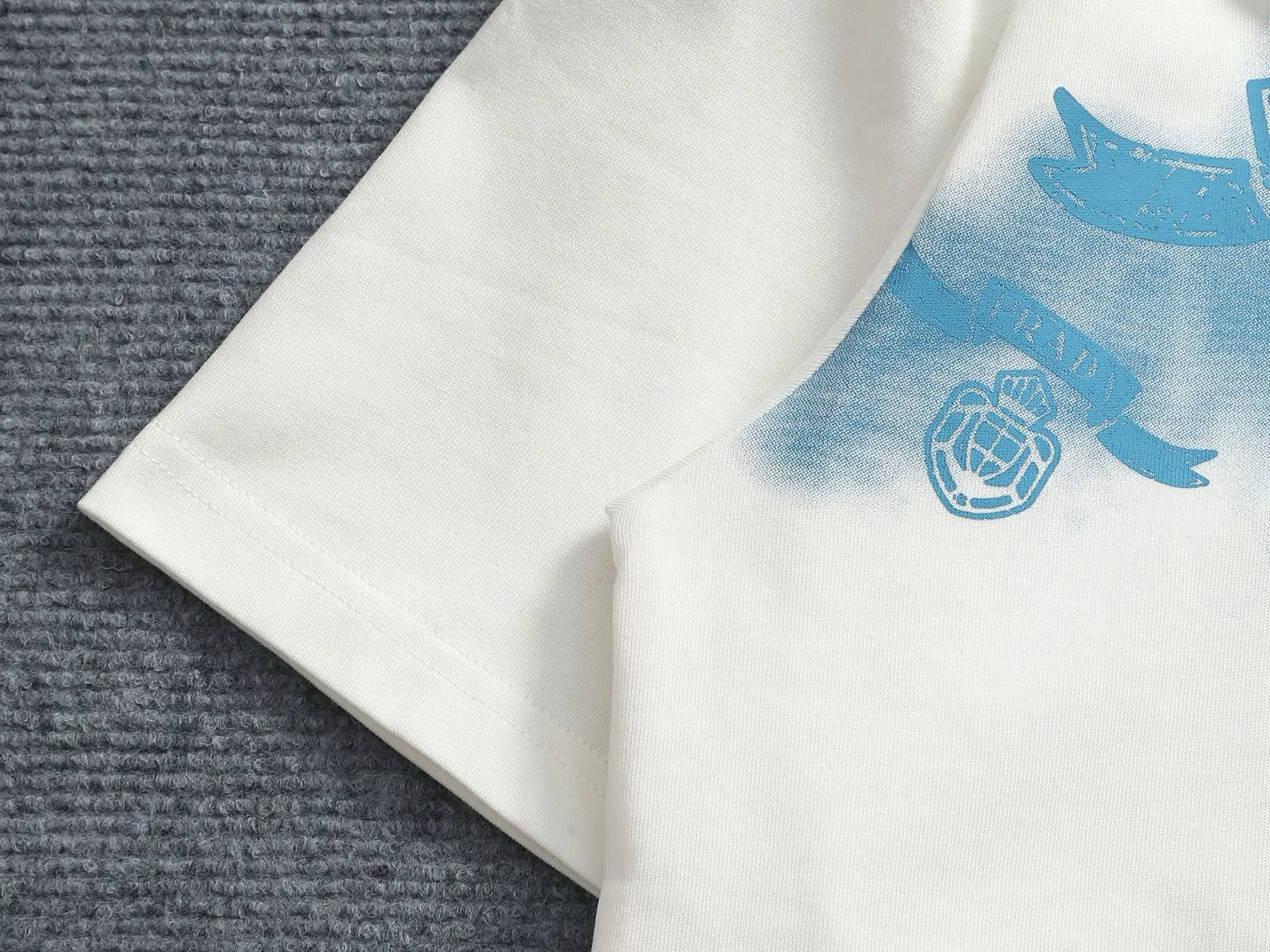 Logo Graphic Print Cotton T-Shirt D13513689 — view 5