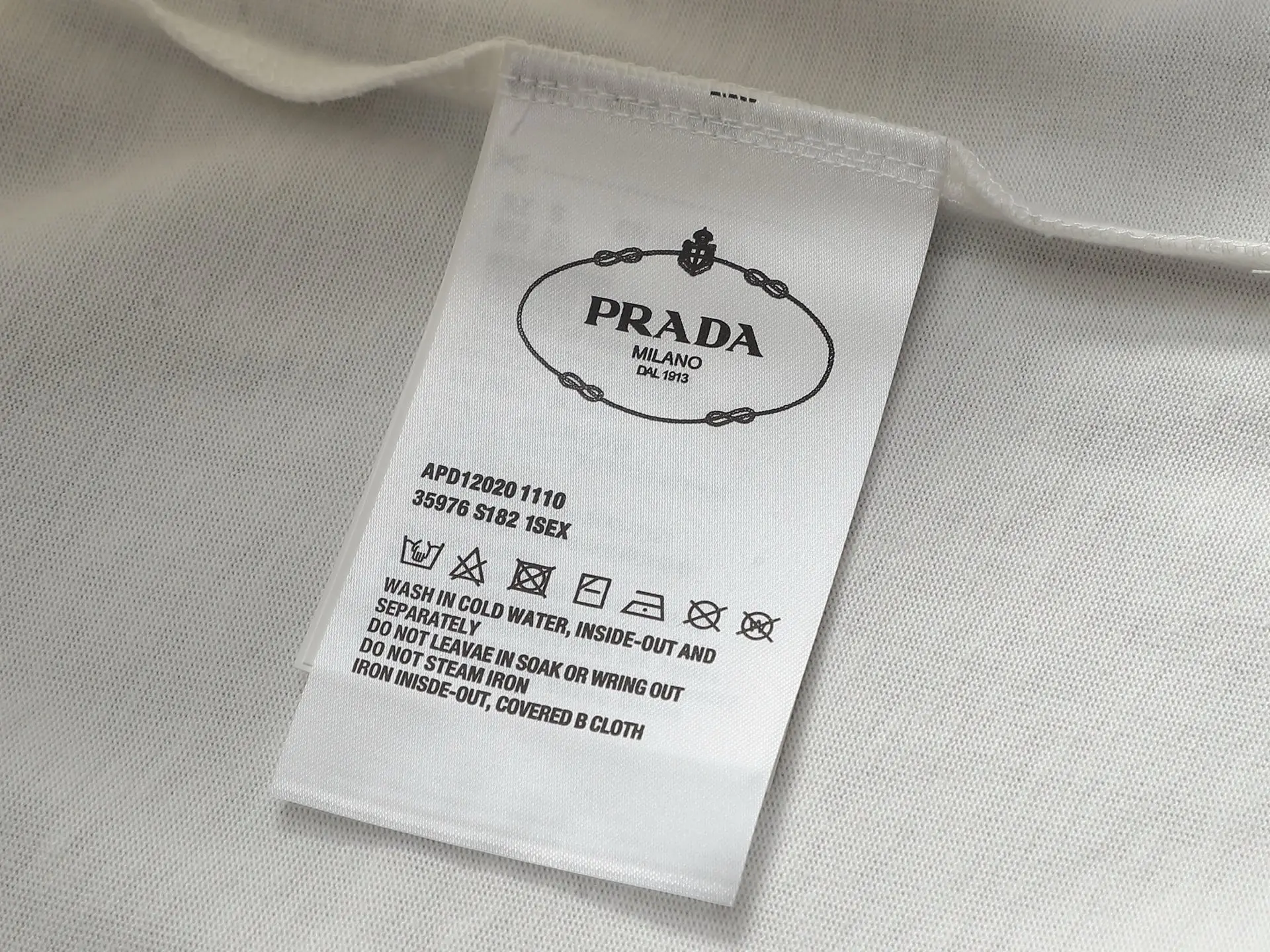 Logo Graphic Print Cotton T-Shirt D13513689 — view 9