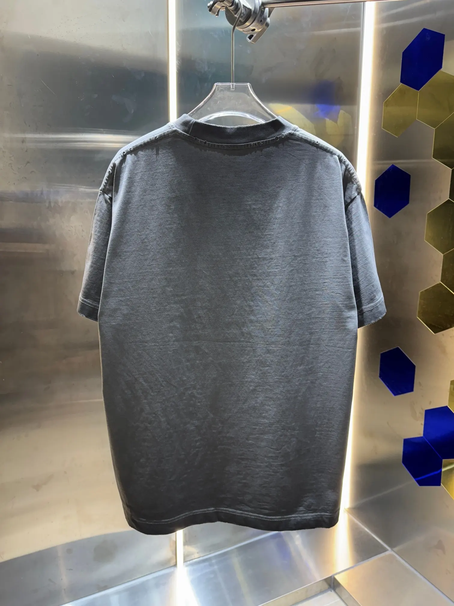 Distressed Logo Oversized T-Shirt D14013427 — view 5