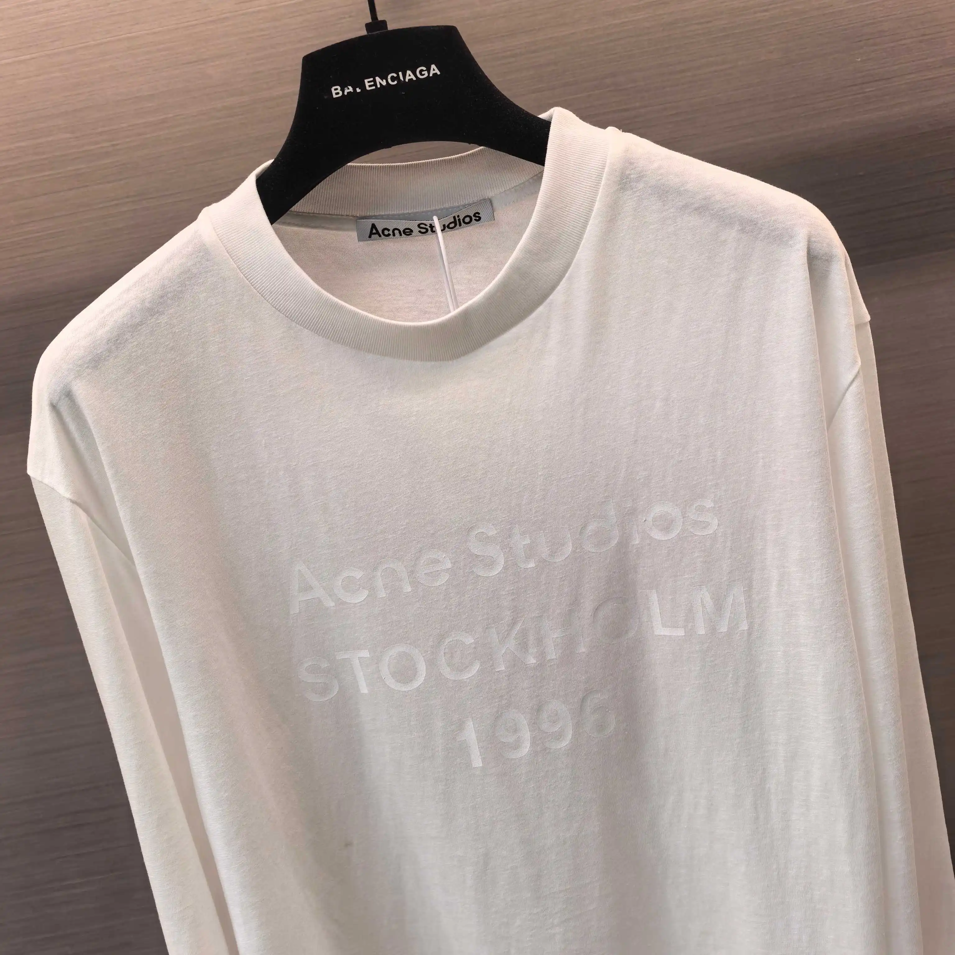 1996 Logo-Embossed Linen-Blend T-Shirt D14023757 — view 4