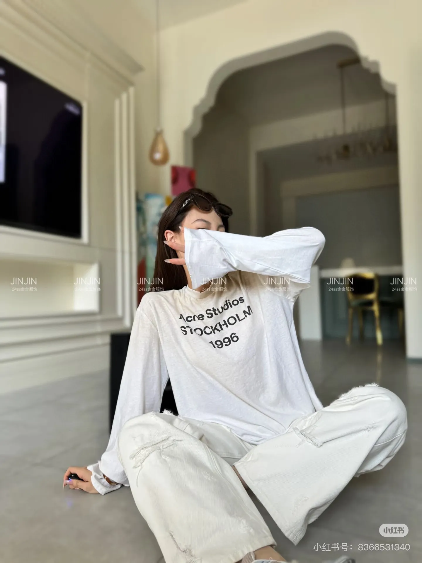1996 Logo Distressed Long-Sleeve T-Shirt D14023834 — view 5