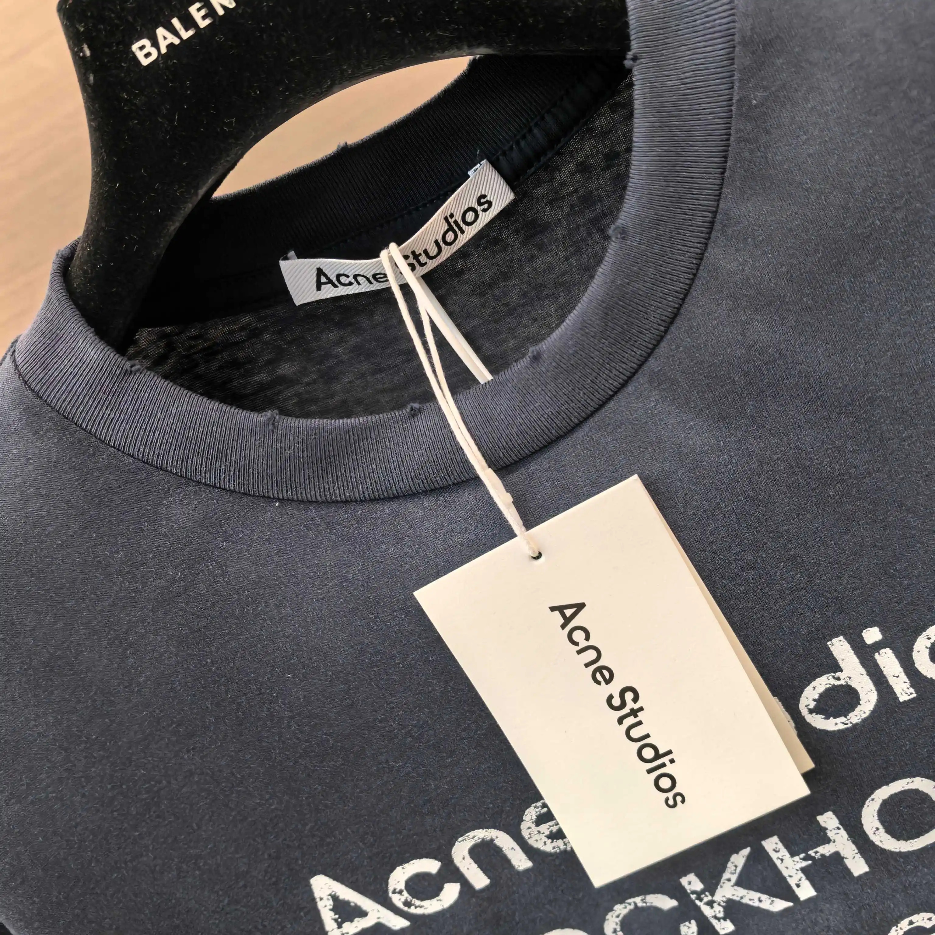 1996 Logo Long-Sleeve T-Shirt D14023819 — view 7