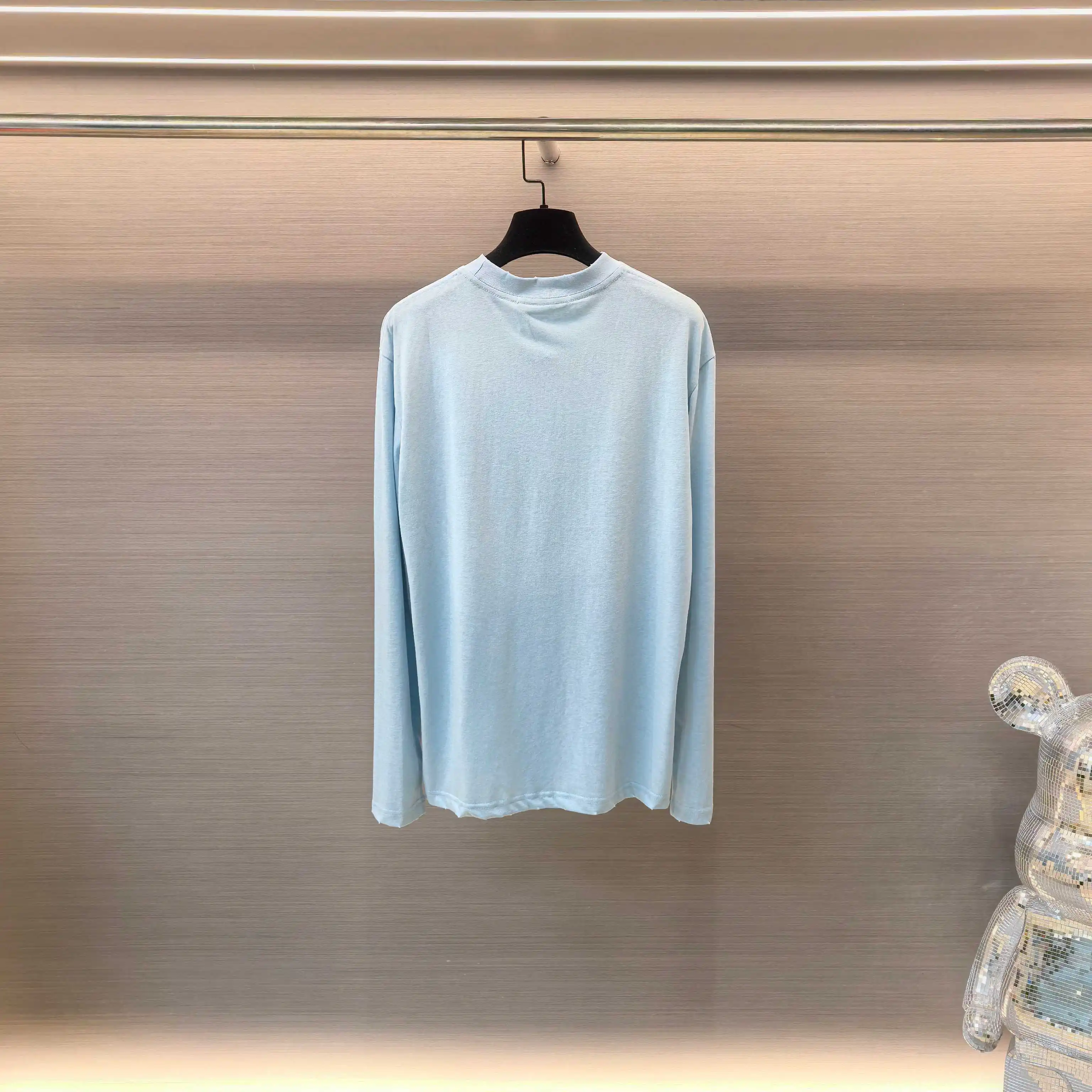 1996 Logo Distressed Long-Sleeve T-Shirt D14023832 — view 3