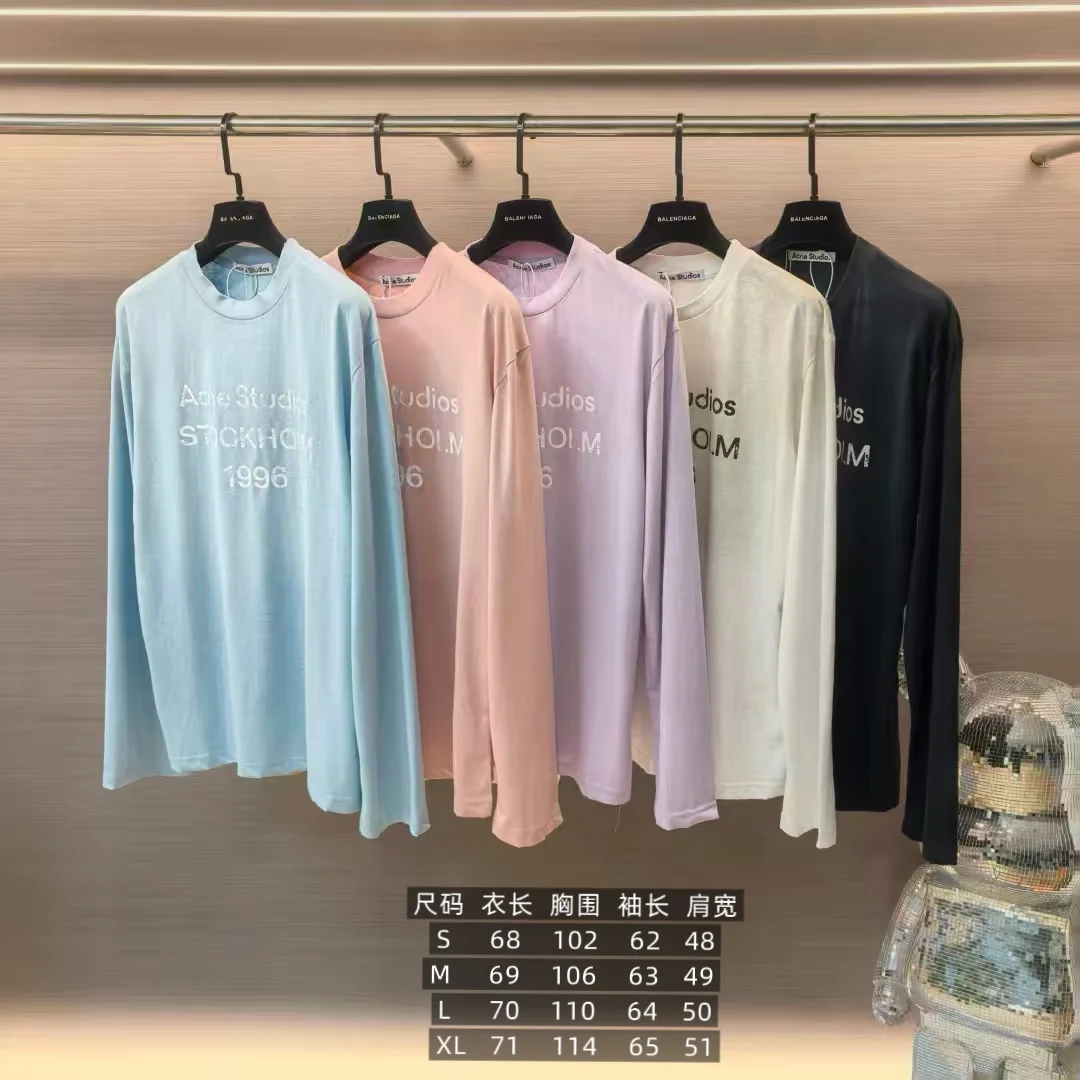 1996 Logo Distressed Long-Sleeve T-Shirt D14023832 — view 9