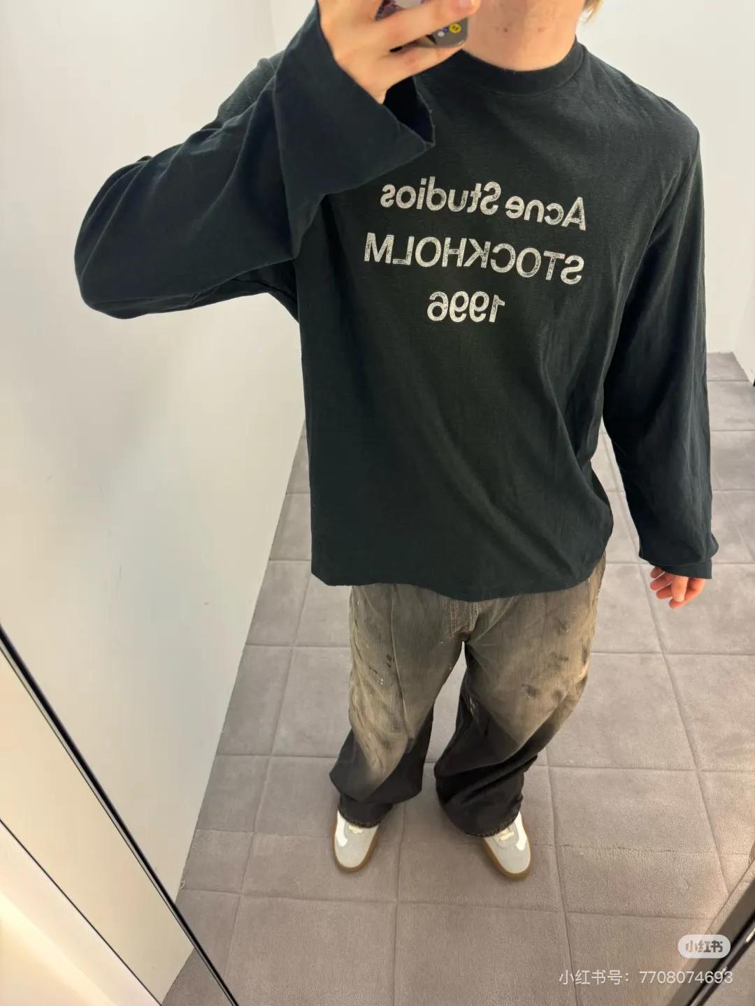 1996 Logo Distressed Long-Sleeve T-Shirt D14023827 — view 3